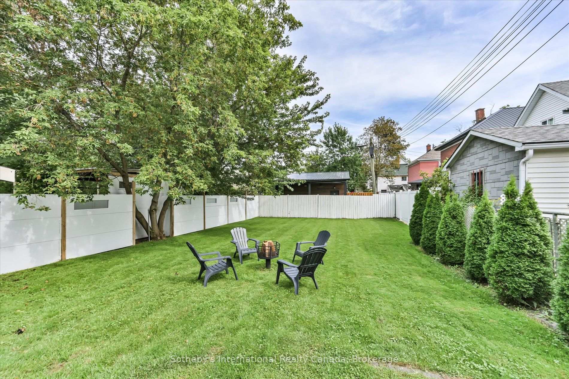 Photo 40 of 4686 Third Avenue, Niagara Falls, Cherrywood — HOMEH