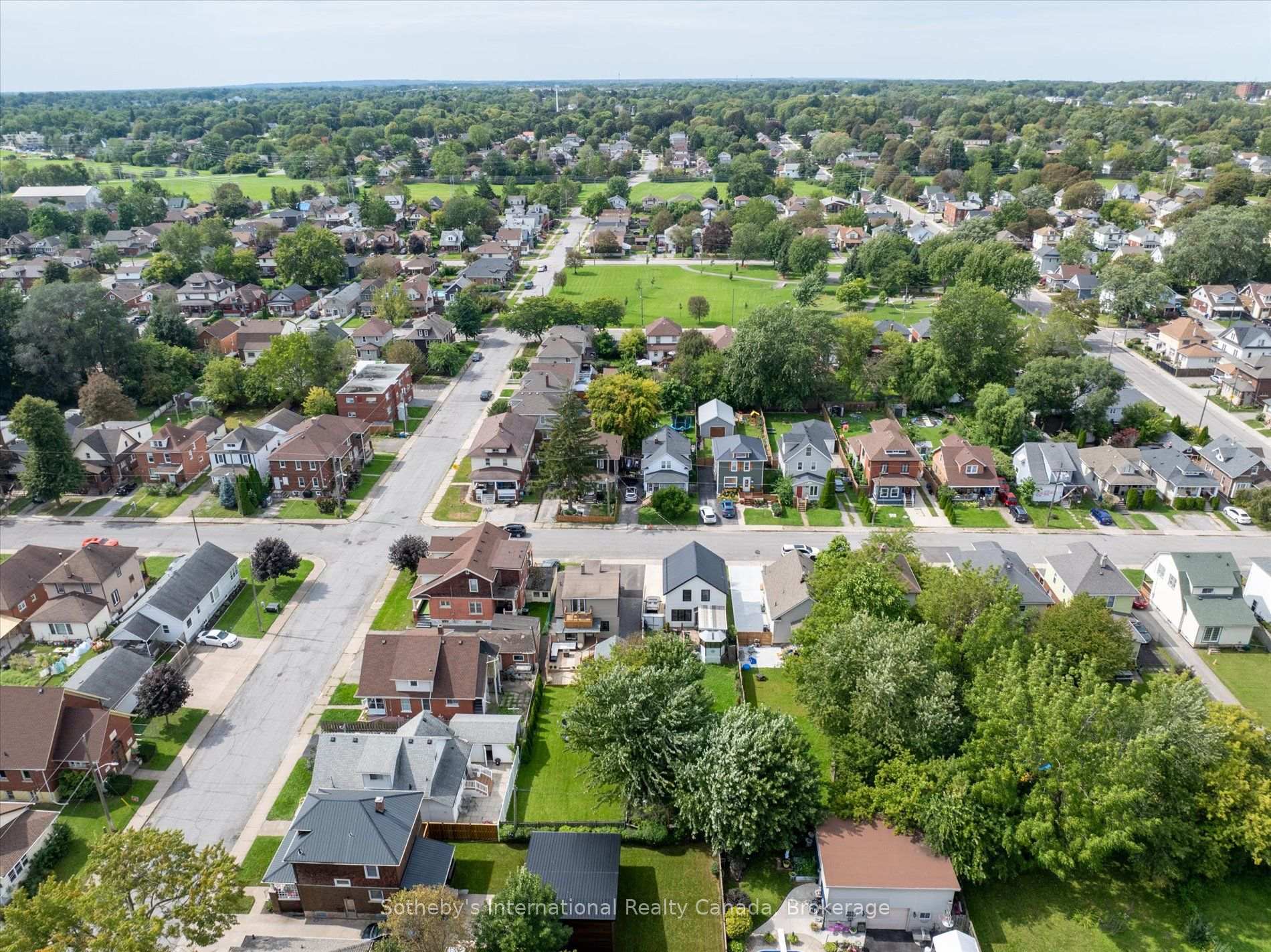 Photo 43 of 4686 Third Avenue, Niagara Falls, Cherrywood — HOMEH