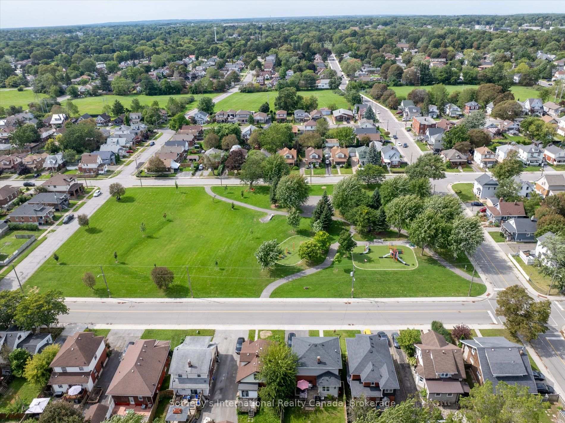 Photo 44 of 4686 Third Avenue, Niagara Falls, Cherrywood — HOMEH