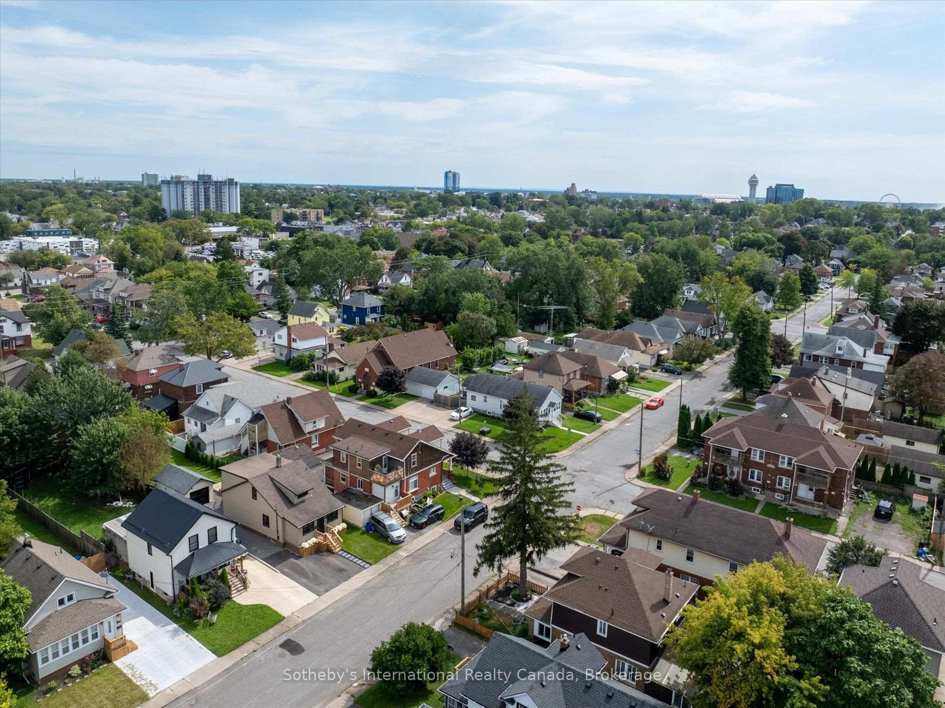 Photo 45 of 4686 Third Avenue, Niagara Falls, Cherrywood — HOMEH