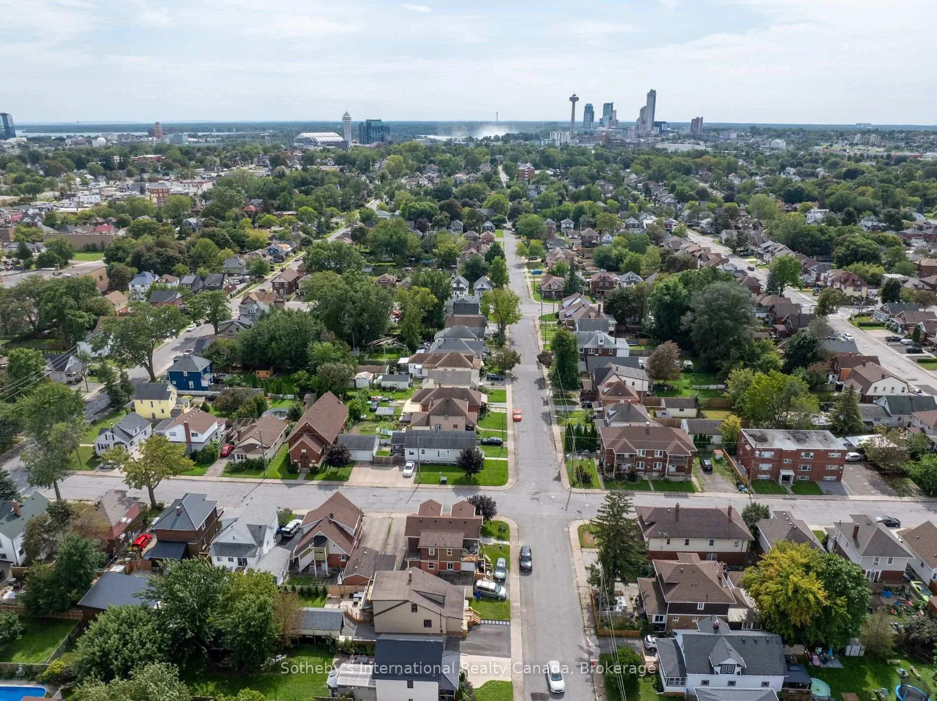 Photo 51 of 4686 Third Avenue, Niagara Falls, Cherrywood — HOMEH