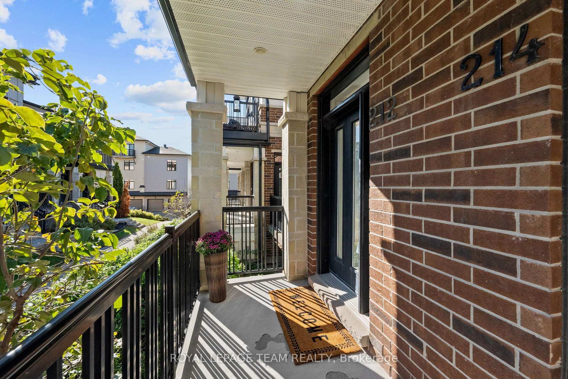 Photo 5 of 212 Pembina Private, Ottawa, Riverside South/Gloucester Glen — HOMEH