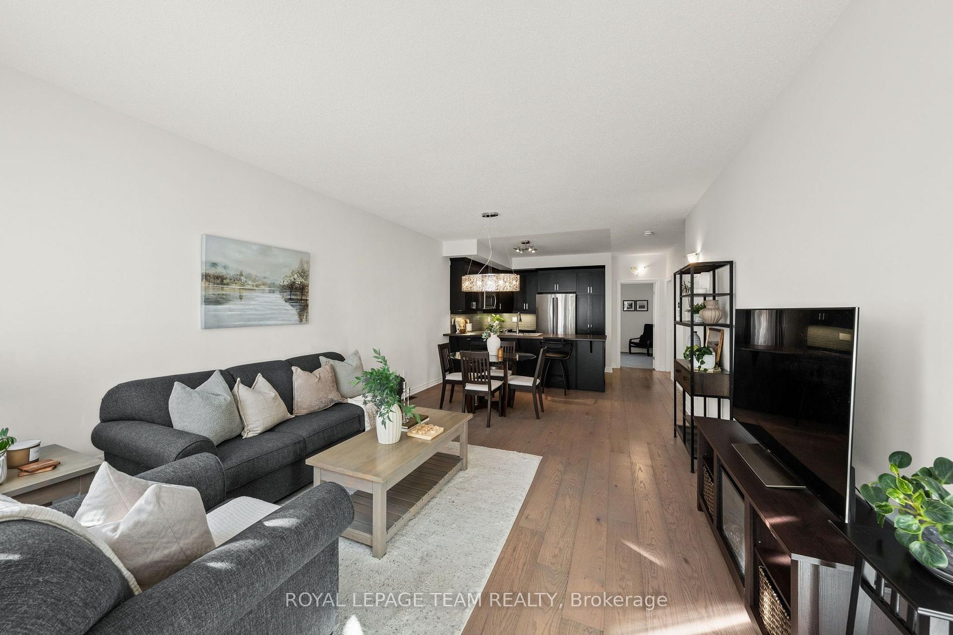 Photo 7 of 212 Pembina Private, Ottawa, Riverside South/Gloucester Glen — HOMEH