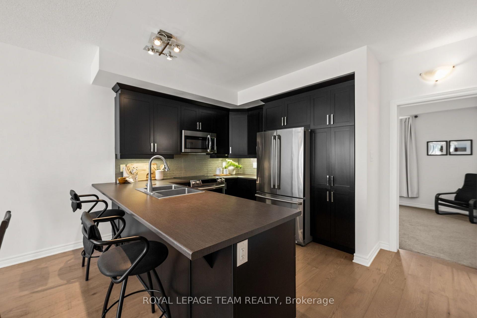 Photo 14 of 212 Pembina Private, Ottawa, Riverside South/Gloucester Glen — HOMEH