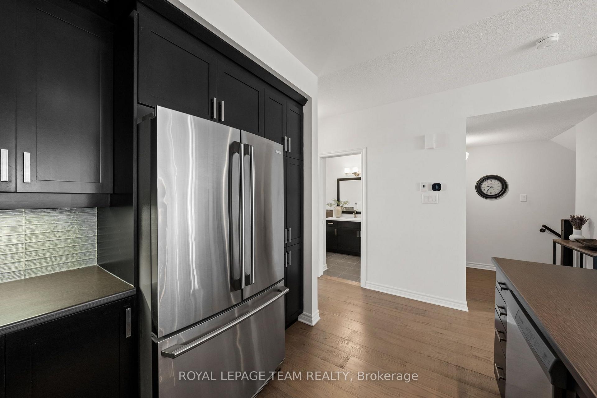 Photo 19 of 212 Pembina Private, Ottawa, Riverside South/Gloucester Glen — HOMEH
