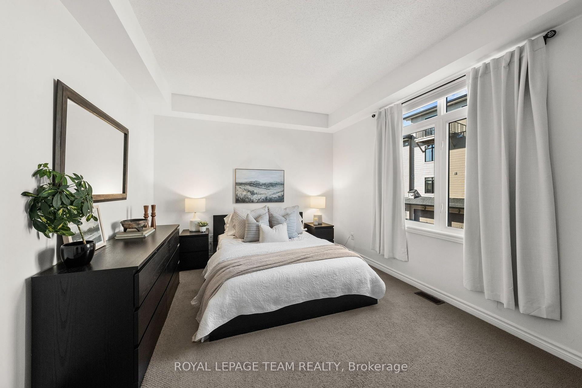 Photo 20 of 212 Pembina Private, Ottawa, Riverside South/Gloucester Glen — HOMEH