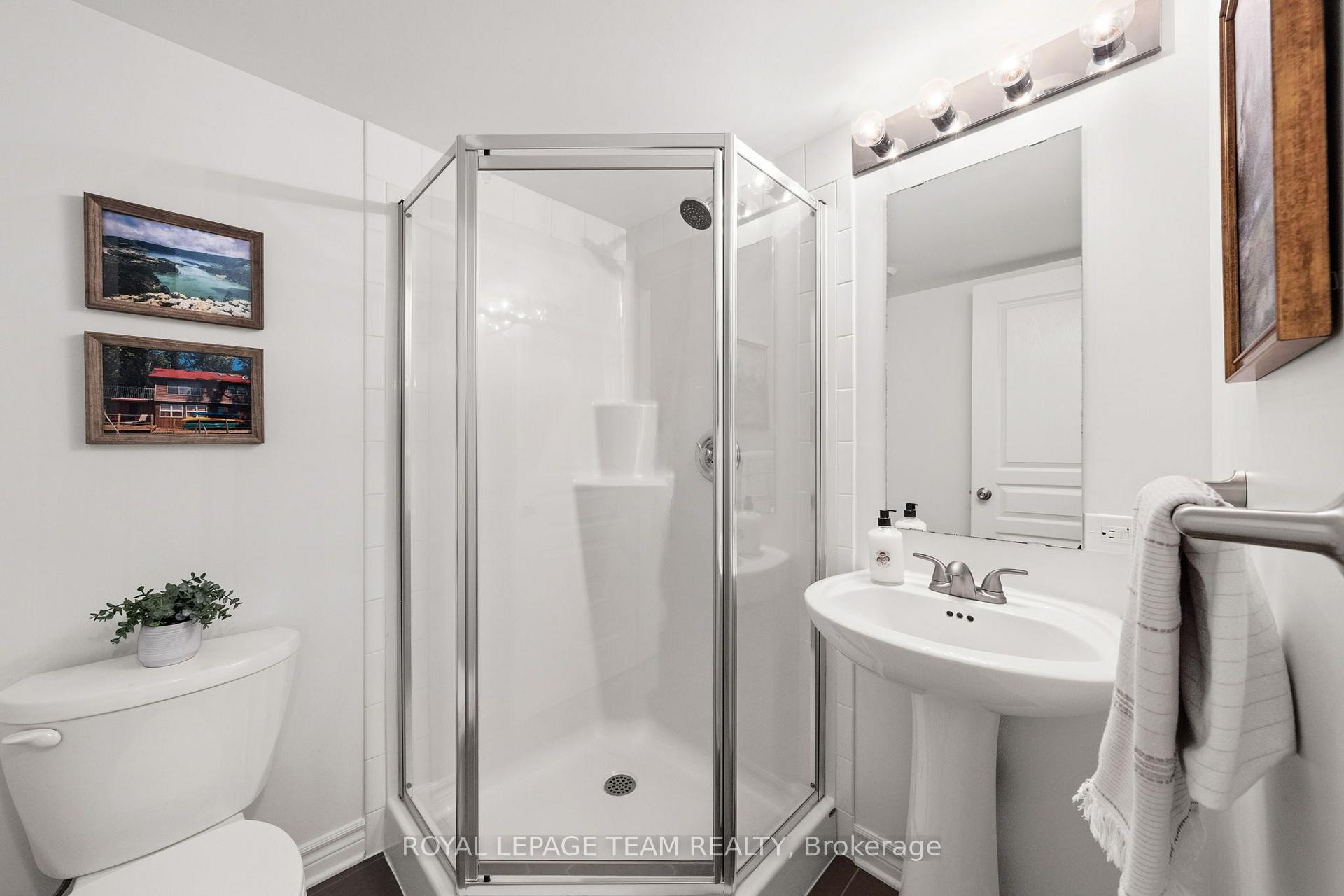 Photo 37 of 212 Pembina Private, Ottawa, Riverside South/Gloucester Glen — HOMEH