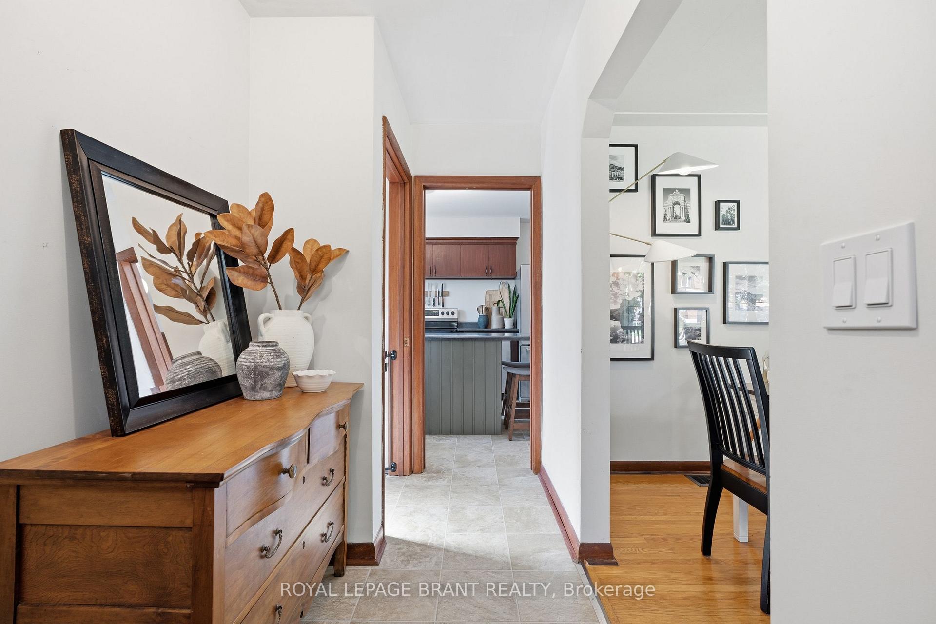 Photo 2 of 6 Mccammon Street, Brant, Paris — HOMEH