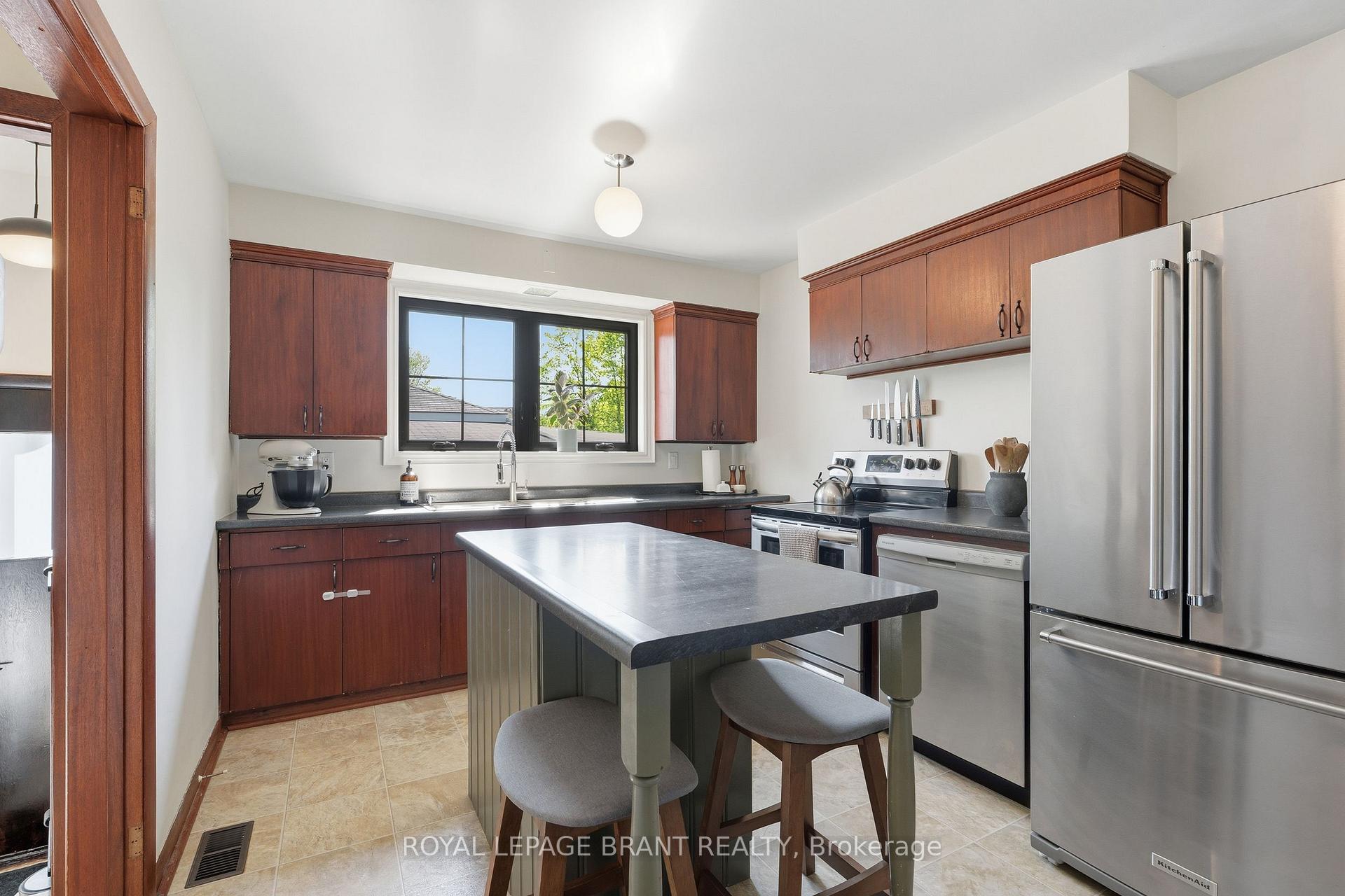 Photo 5 of 6 Mccammon Street, Brant, Paris — HOMEH