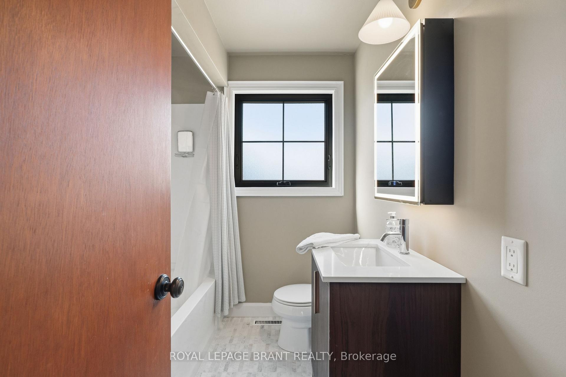 Photo 10 of 6 Mccammon Street, Brant, Paris — HOMEH