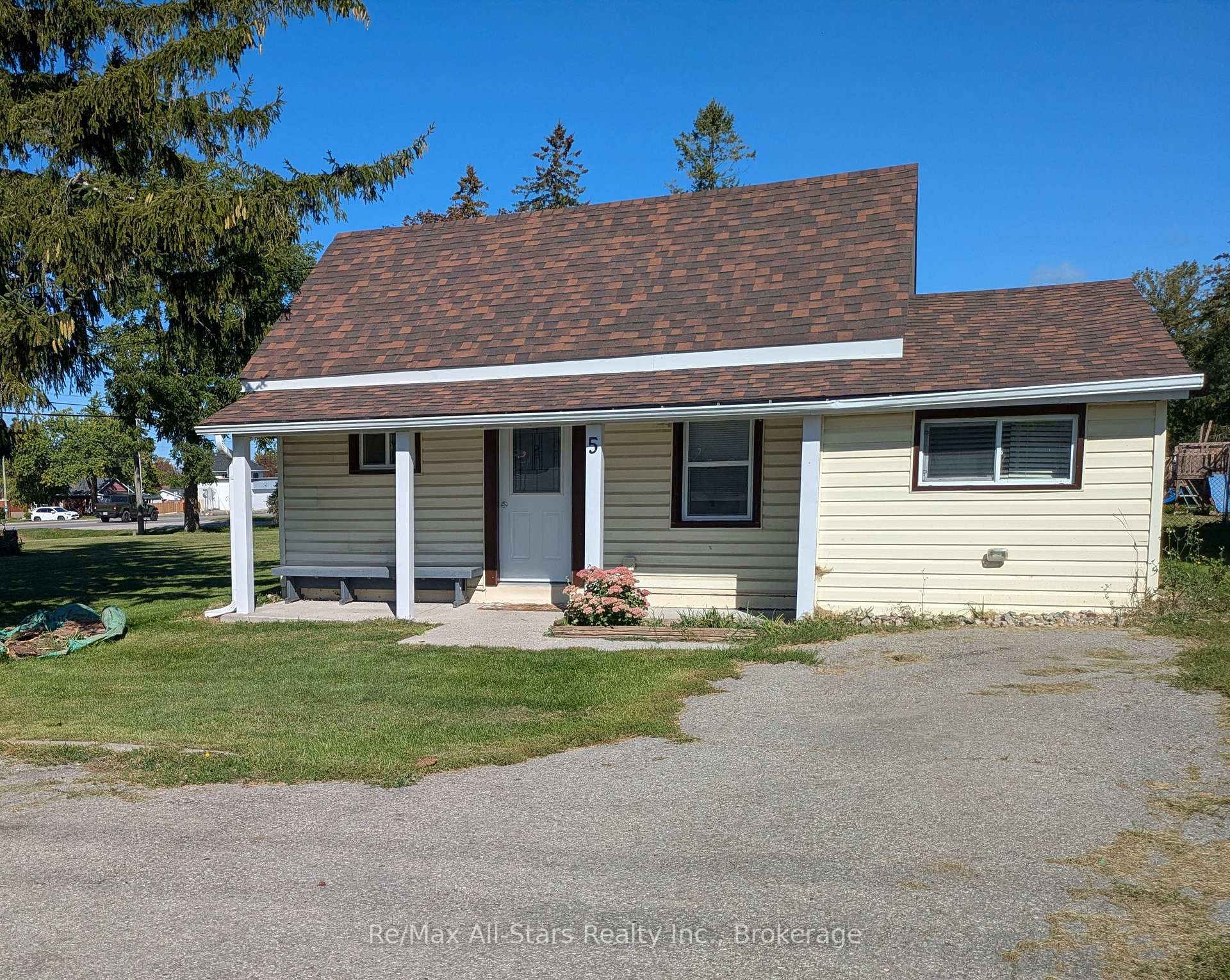 Photo 3 of 5-7 Weldon Road, Kawartha Lakes, Lindsay — HOMEH