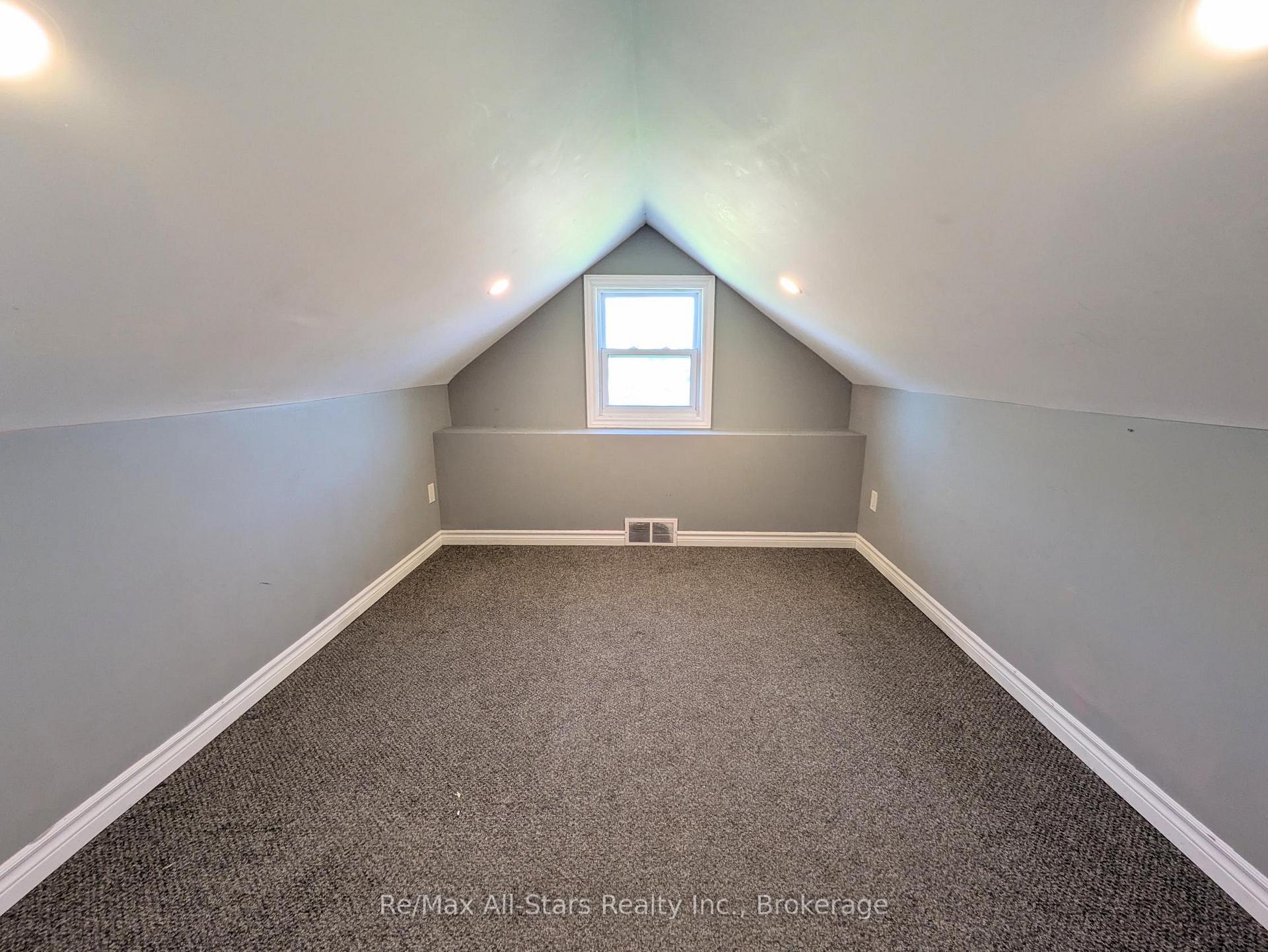 Photo 15 of 5-7 Weldon Road, Kawartha Lakes, Lindsay — HOMEH