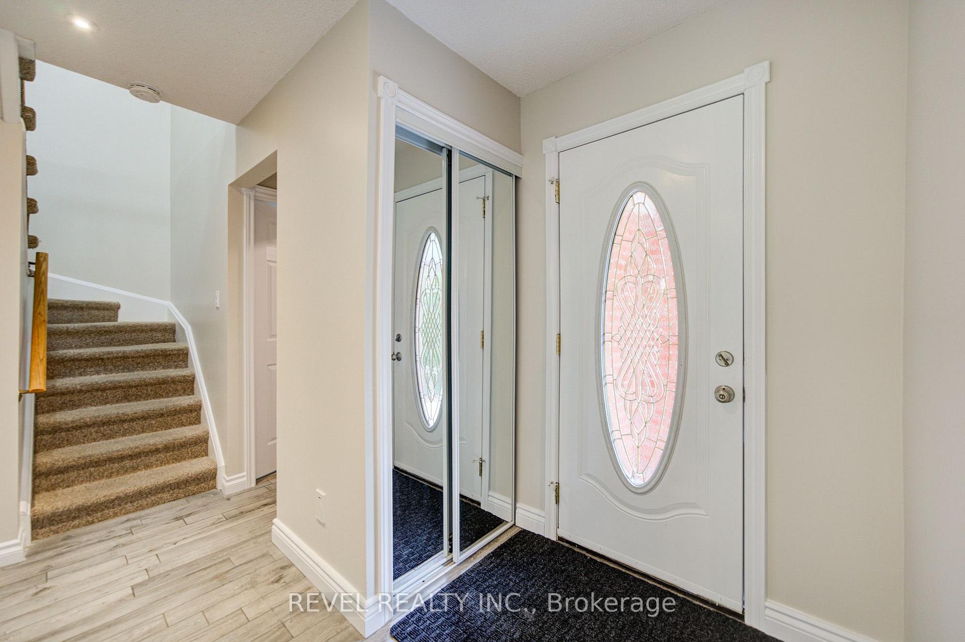 Photo 3 of 2141 Theoden Court, Pickering, Brock Ridge — HOMEH
