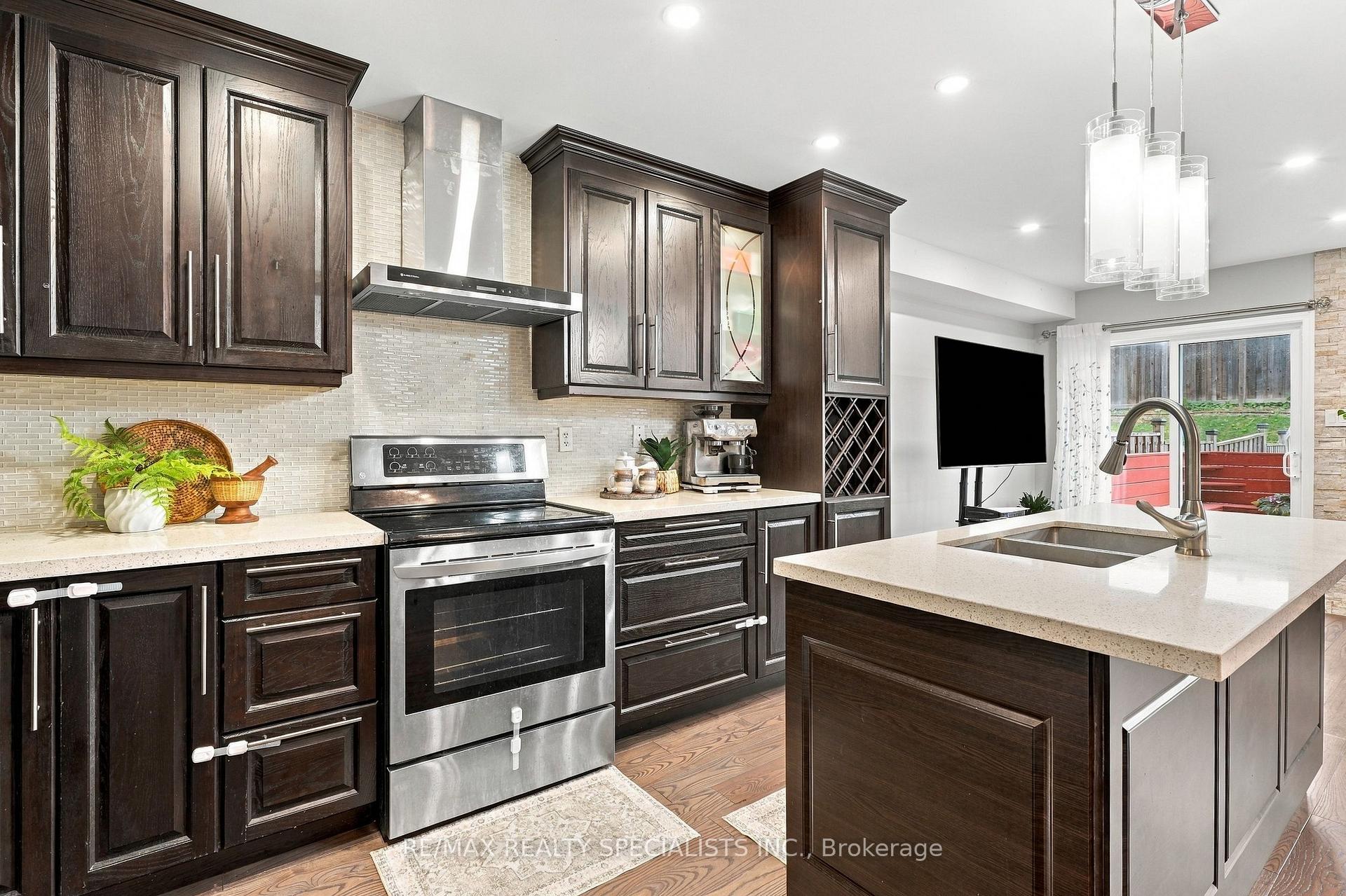 Photo 4 of 1140 Bonin Crescent, Milton, Clarke — HOMEH
