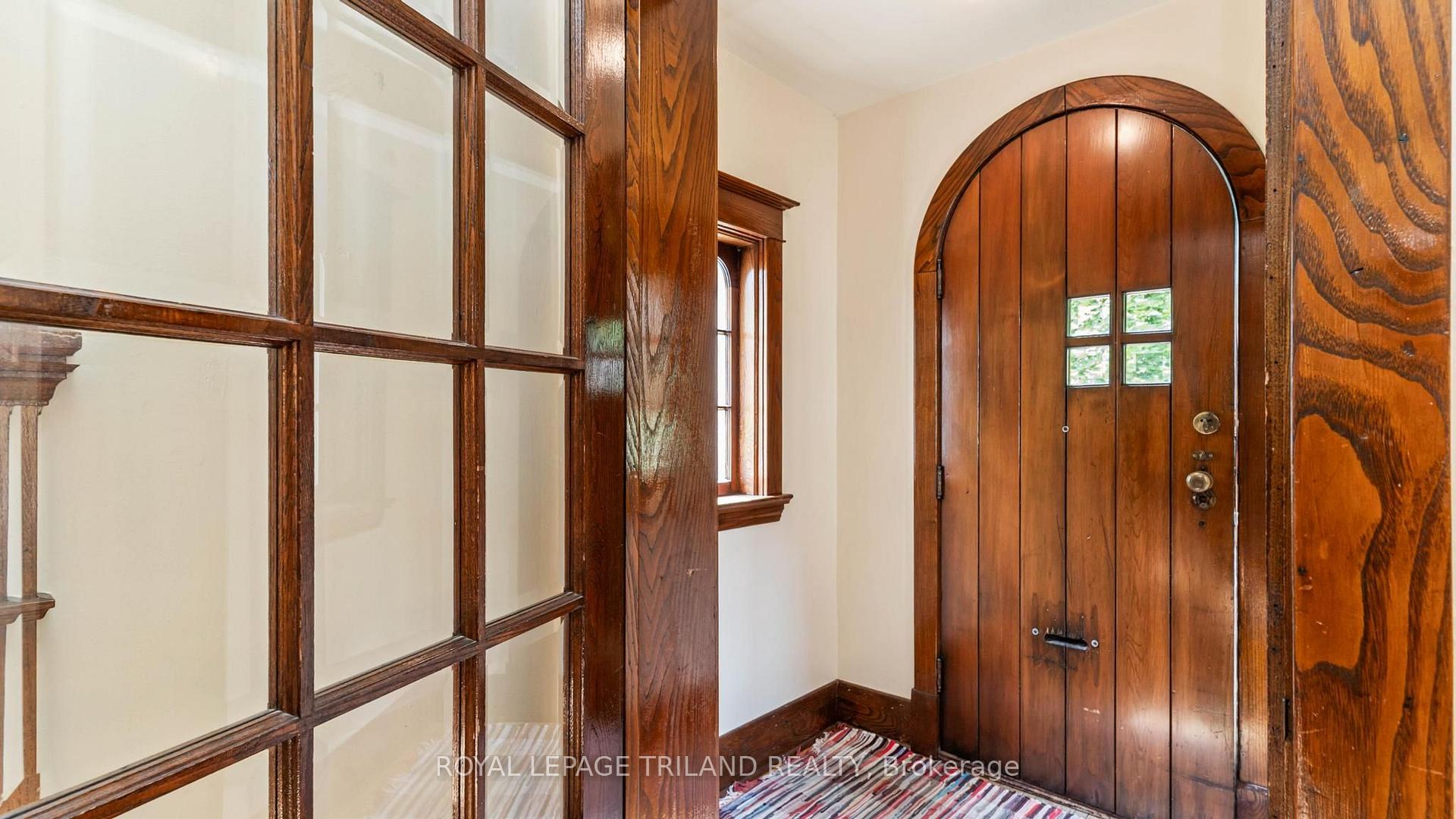 Photo 5 of 964 Maitland Street, London, East B — HOMEH