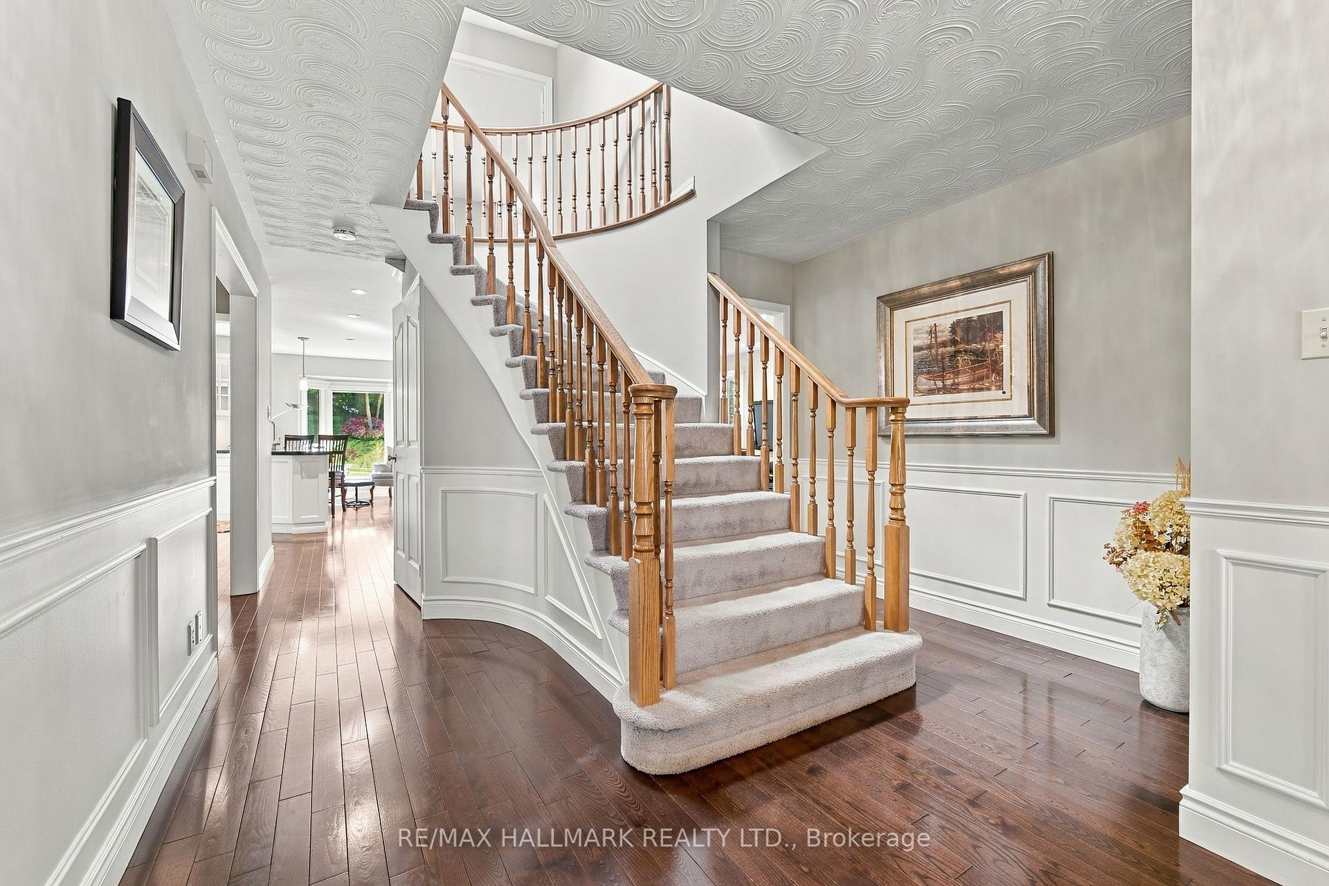 Photo 5 of 427 Melanie Crescent, Hamilton, Ancaster — HOMEH