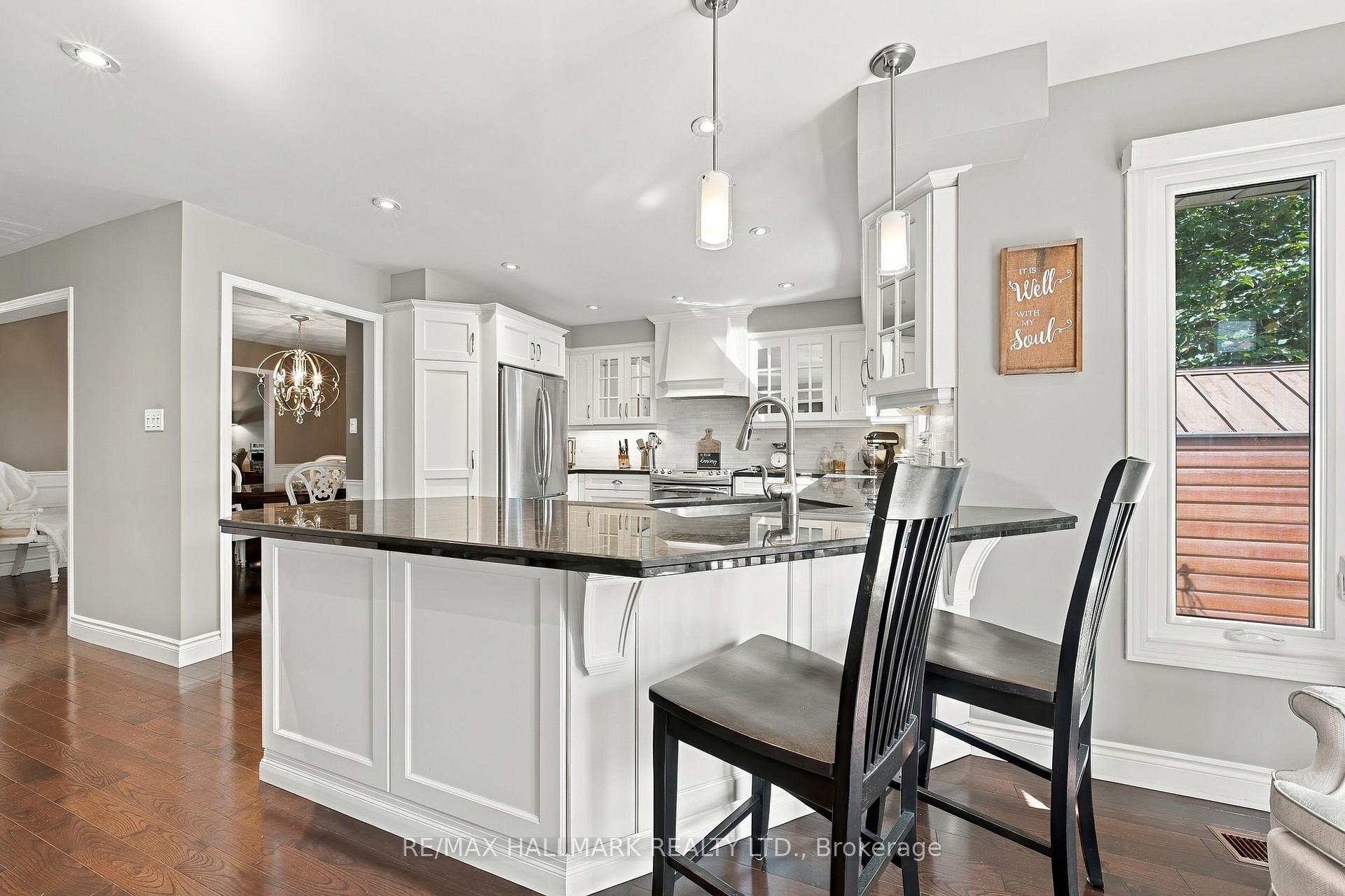 Photo 9 of 427 Melanie Crescent, Hamilton, Ancaster — HOMEH