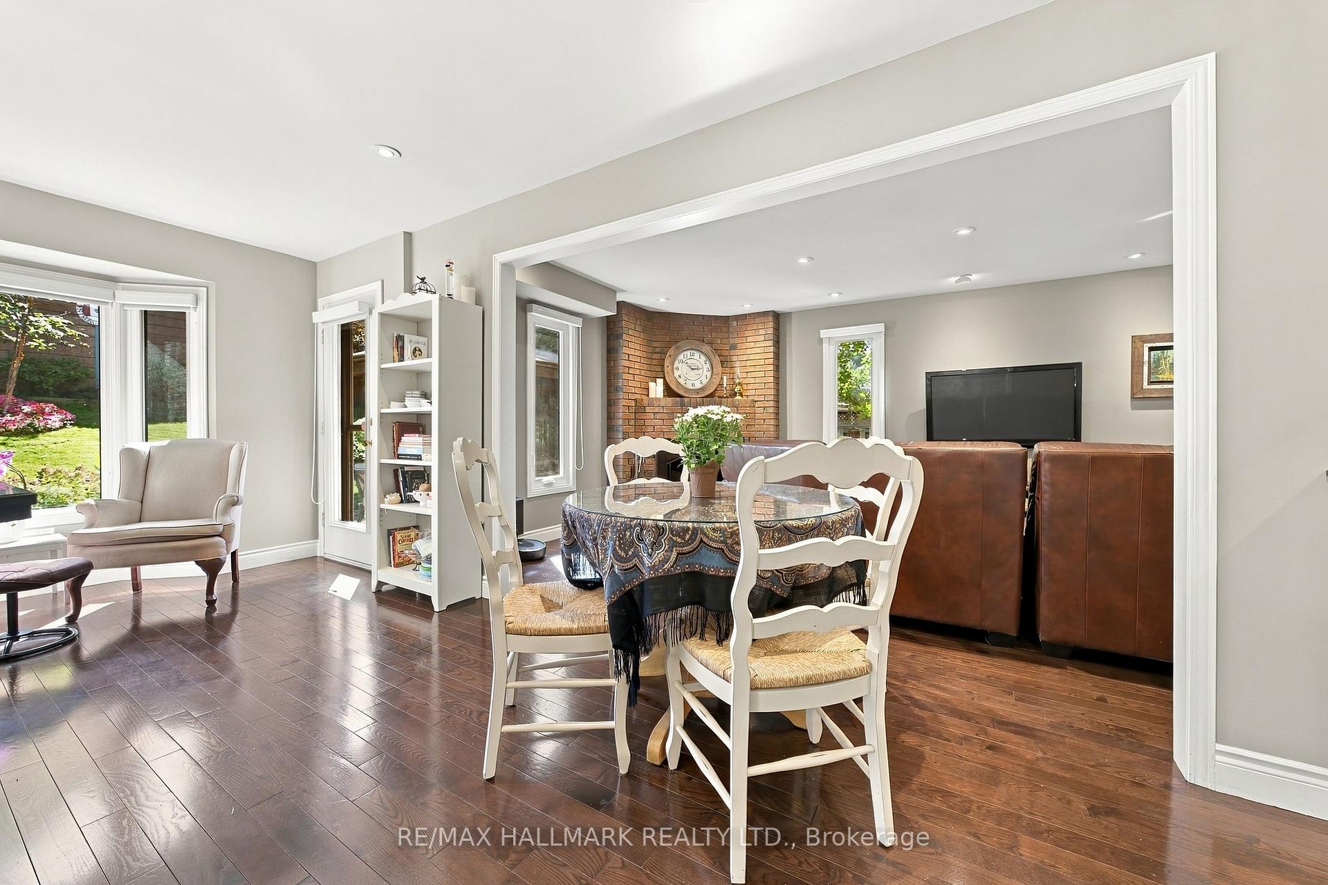 Photo 14 of 427 Melanie Crescent, Hamilton, Ancaster — HOMEH