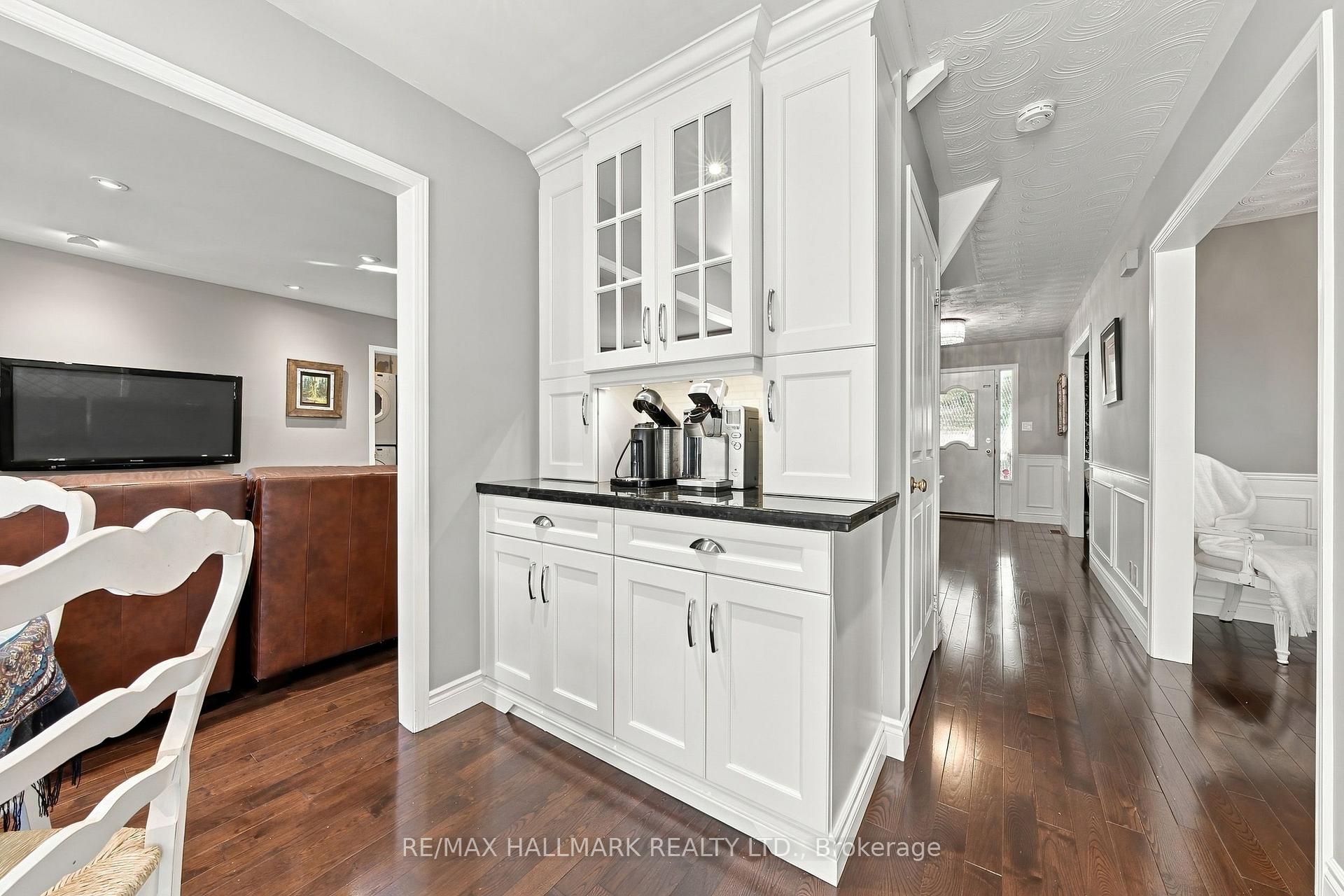 Photo 15 of 427 Melanie Crescent, Hamilton, Ancaster — HOMEH