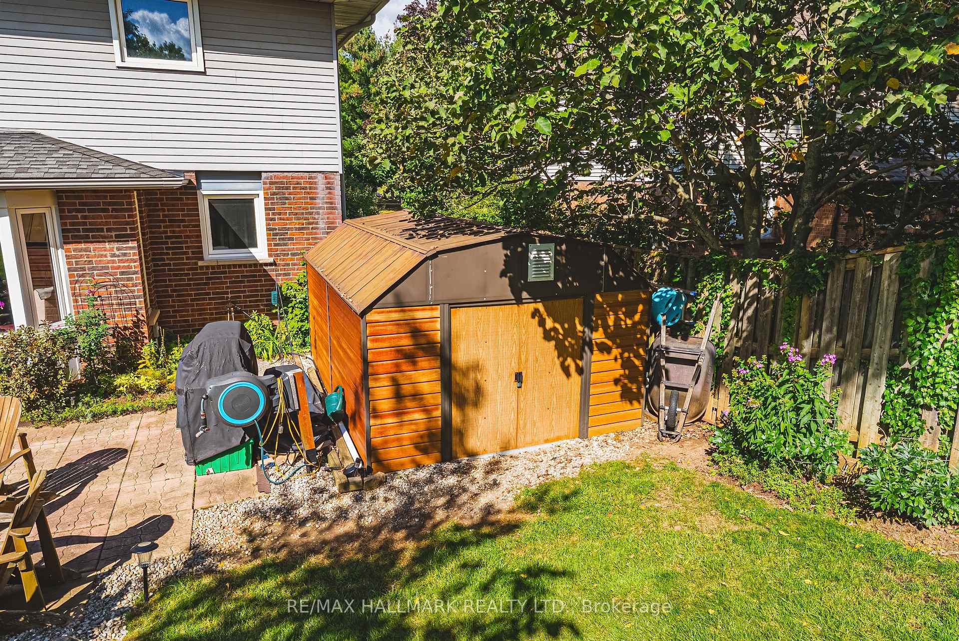 Photo 35 of 427 Melanie Crescent, Hamilton, Ancaster — HOMEH