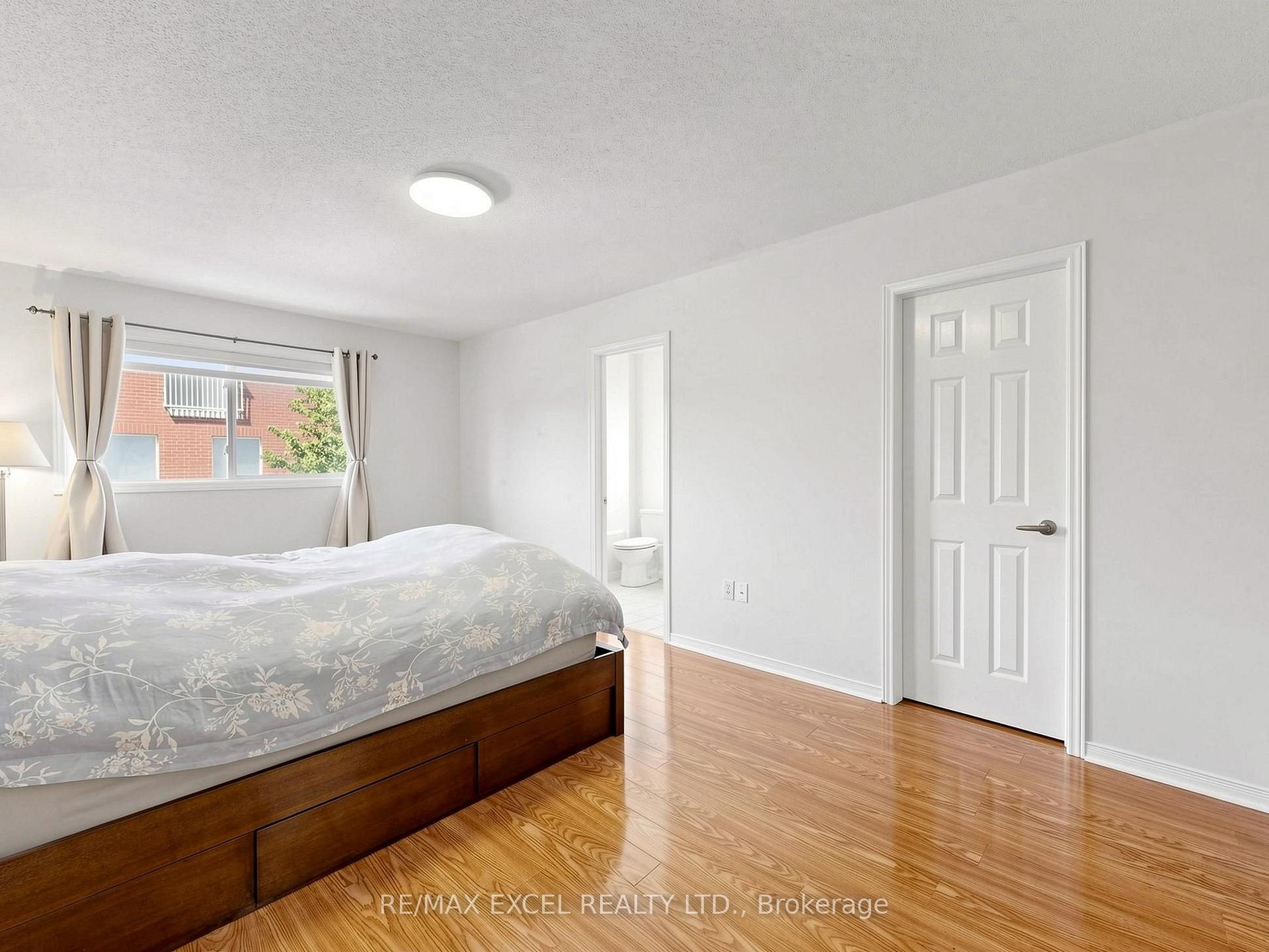 Photo 18 of 6 Barr Crescent, Aurora, Bayview Northeast — HOMEH