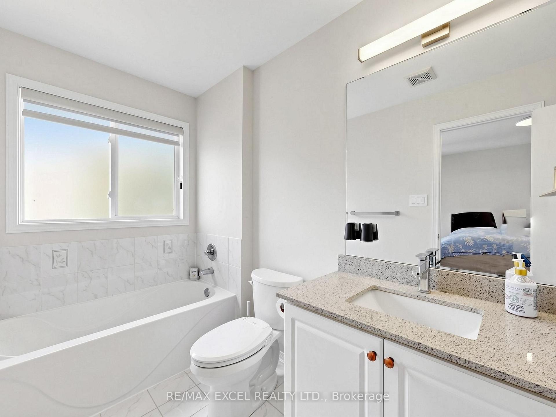 Photo 19 of 6 Barr Crescent, Aurora, Bayview Northeast — HOMEH