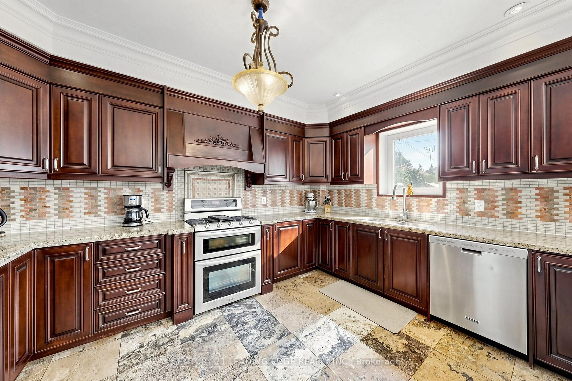 Photo 18 of 11 Bellvare Crescent, Scarborough, Wexford-Maryvale — HOMEH
