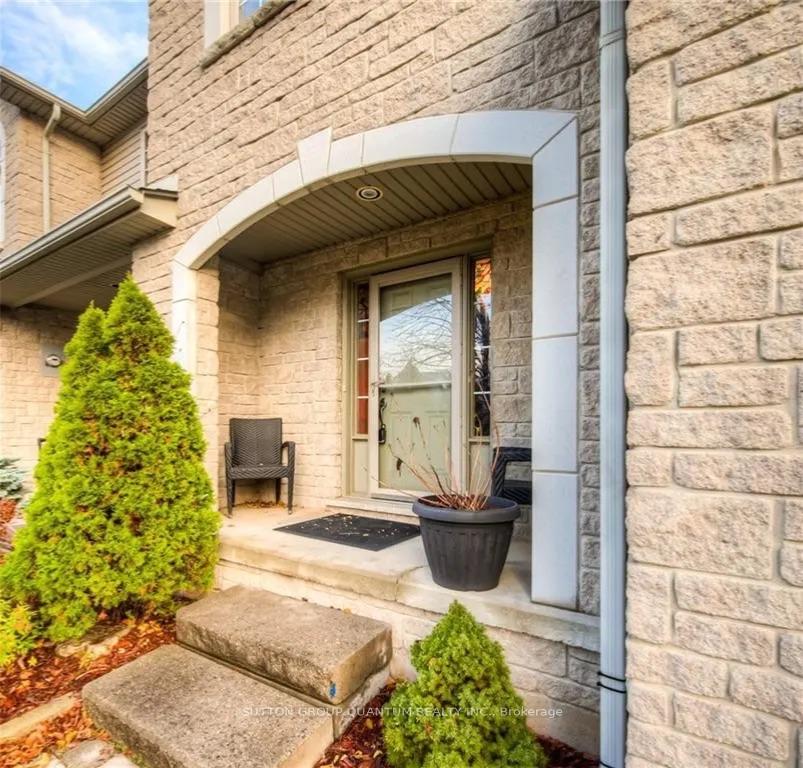 Photo 2 of 99 Foxborough Drive, Hamilton, Ancaster — HOMEH