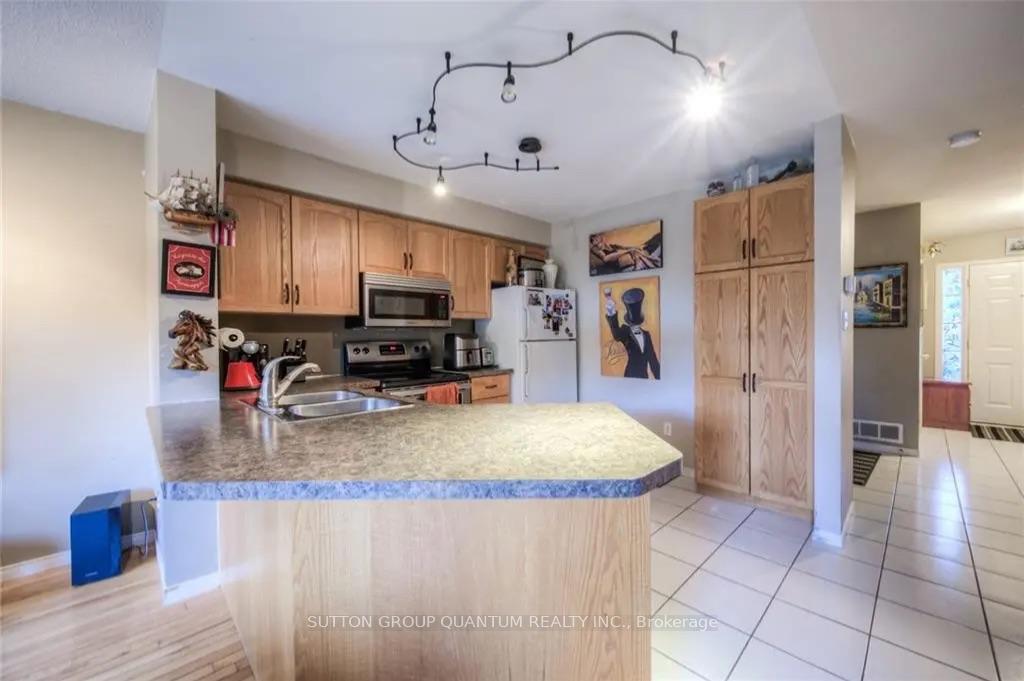 Photo 8 of 99 Foxborough Drive, Hamilton, Ancaster — HOMEH
