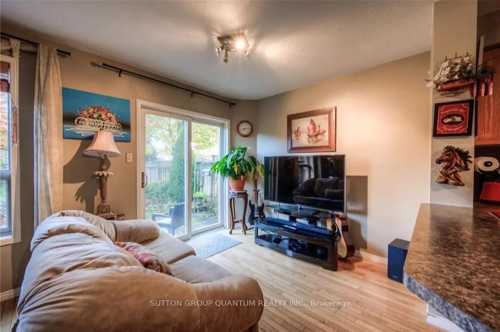 Photo 11 of 99 Foxborough Drive, Hamilton, Ancaster — HOMEH