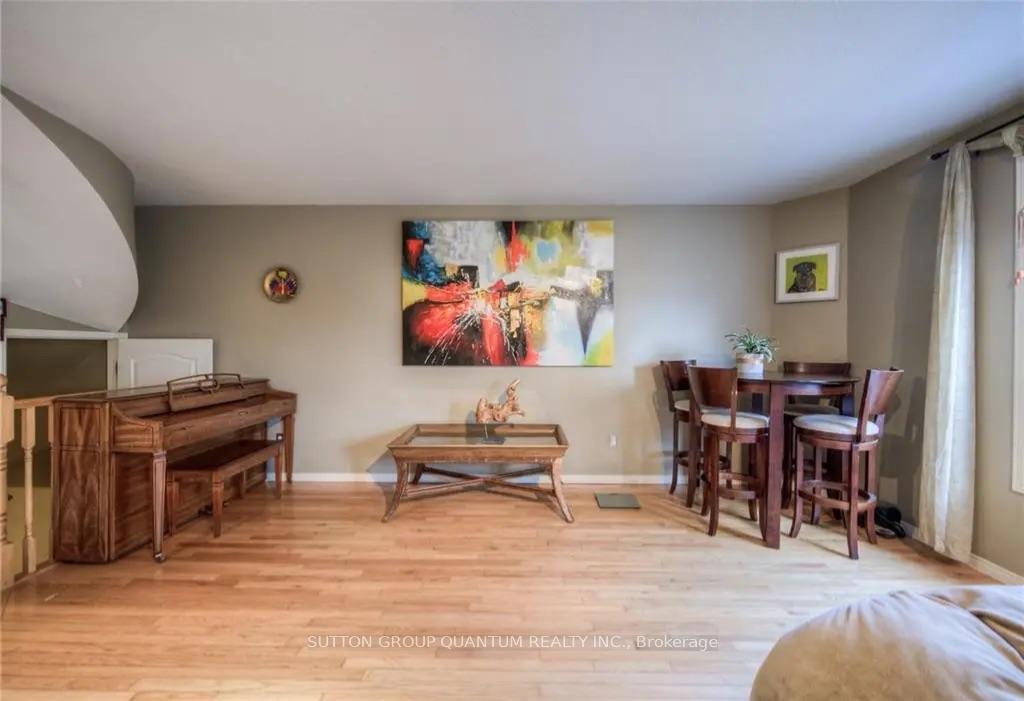 Photo 12 of 99 Foxborough Drive, Hamilton, Ancaster — HOMEH
