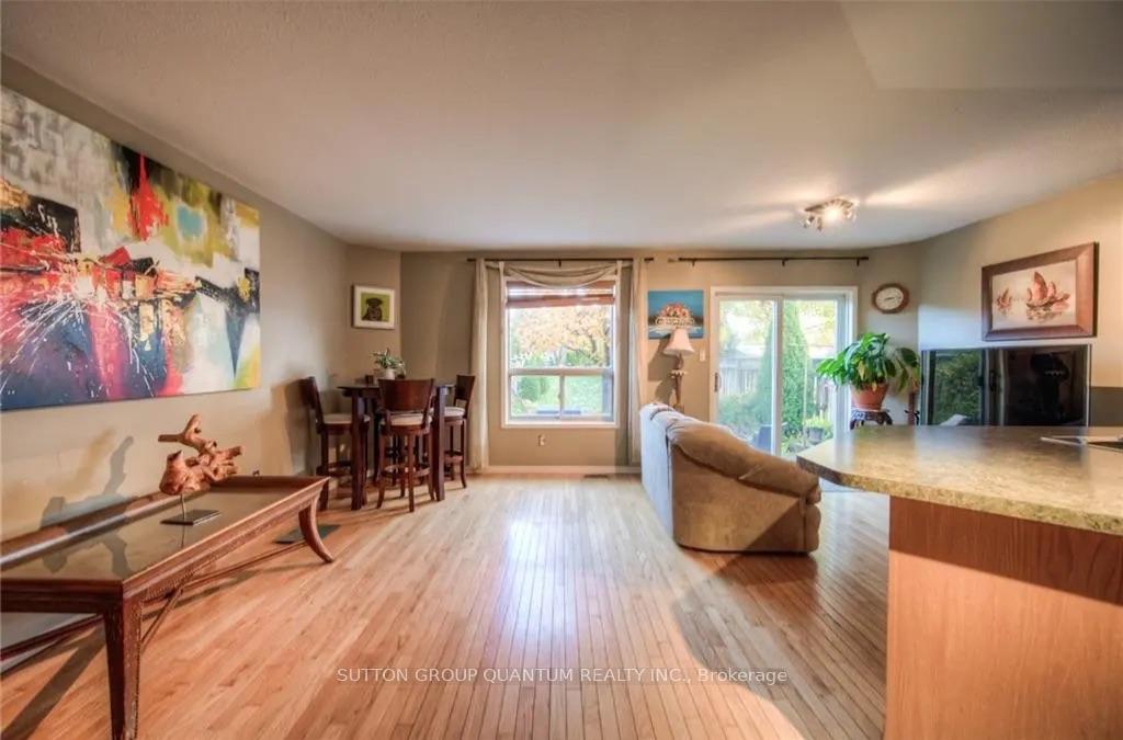 Photo 14 of 99 Foxborough Drive, Hamilton, Ancaster — HOMEH