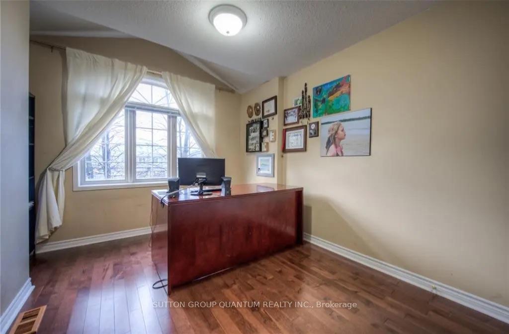 Photo 16 of 99 Foxborough Drive, Hamilton, Ancaster — HOMEH