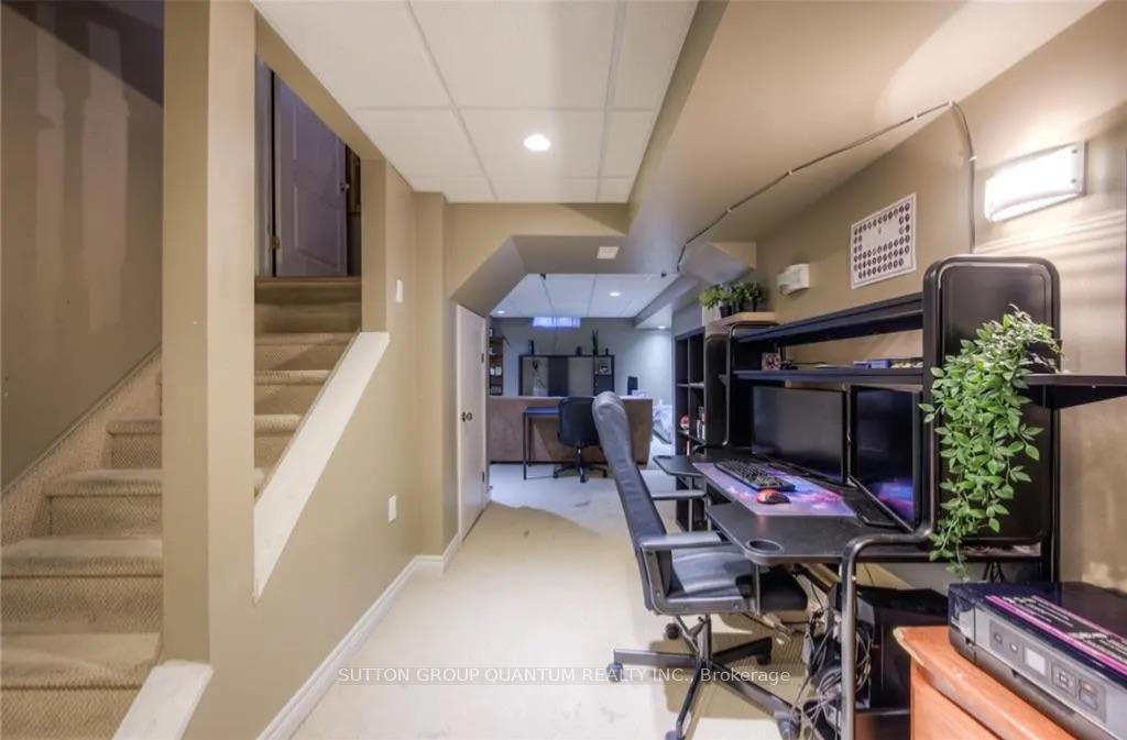 Photo 23 of 99 Foxborough Drive, Hamilton, Ancaster — HOMEH
