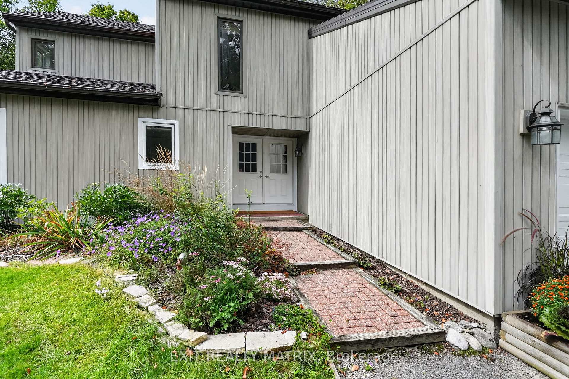Photo 3 of 4510 Whispering Willow Drive, Ottawa, Sarsfield/Bearbrook — HOMEH