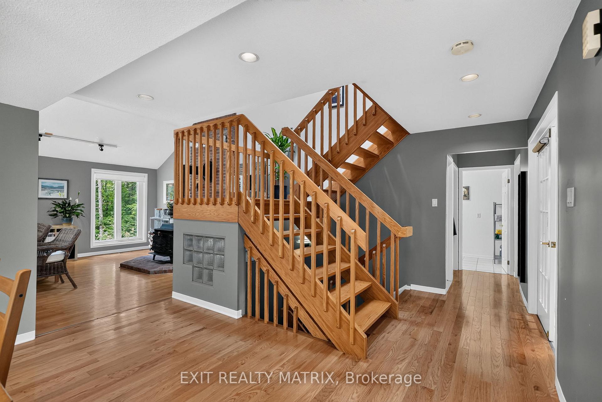 Photo 6 of 4510 Whispering Willow Drive, Ottawa, Sarsfield/Bearbrook — HOMEH