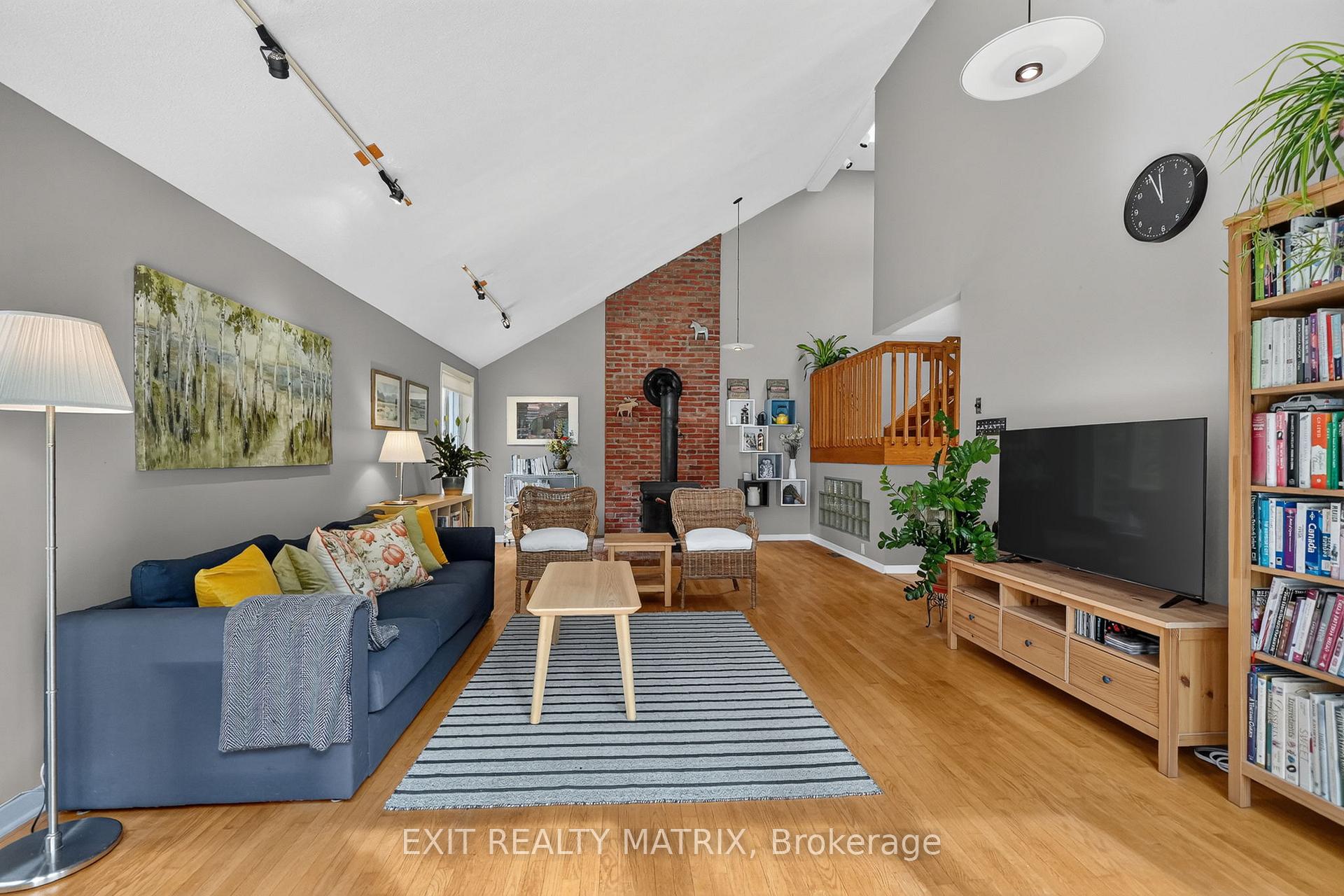 Photo 9 of 4510 Whispering Willow Drive, Ottawa, Sarsfield/Bearbrook — HOMEH