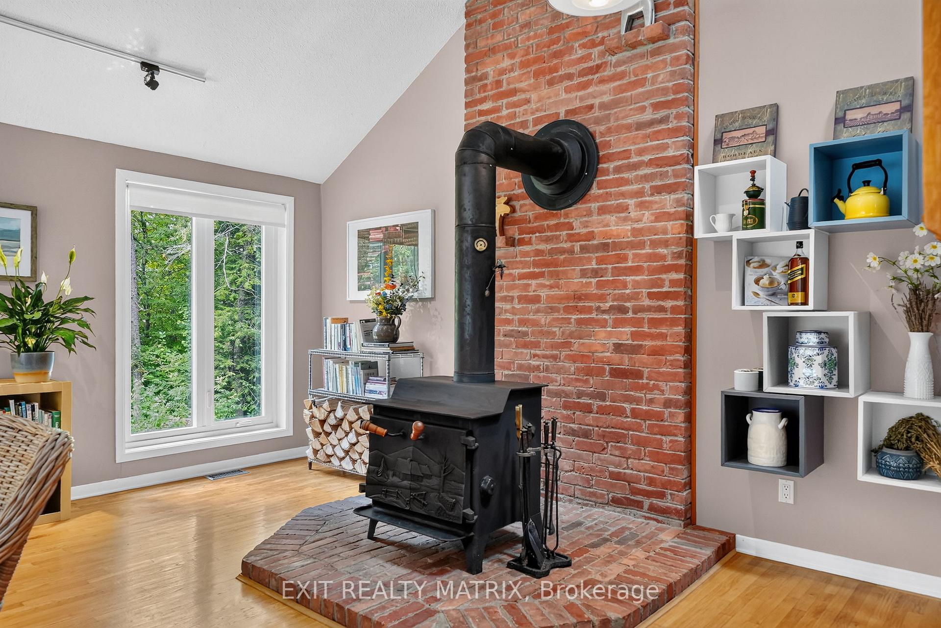 Photo 10 of 4510 Whispering Willow Drive, Ottawa, Sarsfield/Bearbrook — HOMEH