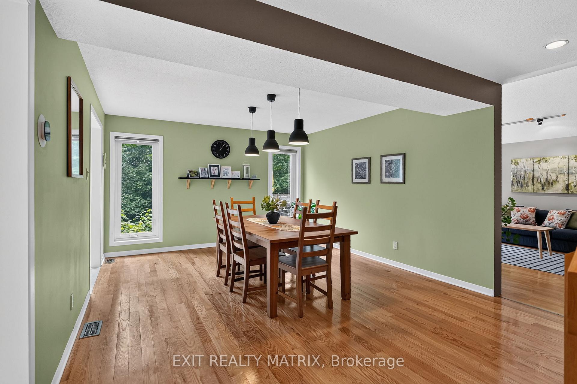 Photo 11 of 4510 Whispering Willow Drive, Ottawa, Sarsfield/Bearbrook — HOMEH