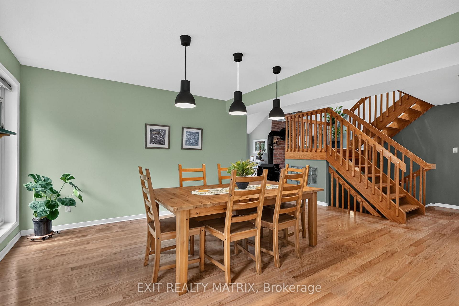 Photo 13 of 4510 Whispering Willow Drive, Ottawa, Sarsfield/Bearbrook — HOMEH