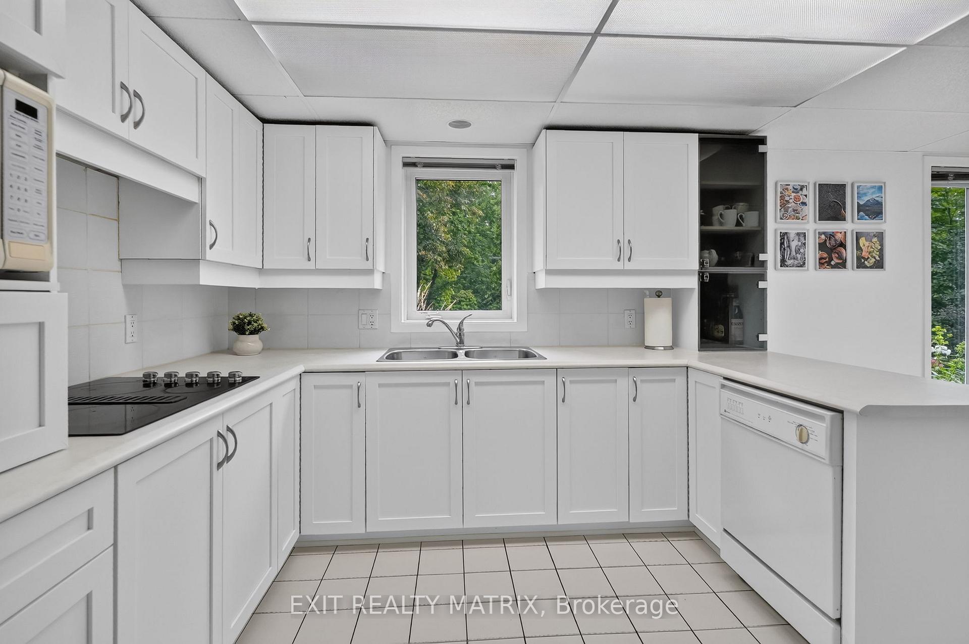 Photo 14 of 4510 Whispering Willow Drive, Ottawa, Sarsfield/Bearbrook — HOMEH