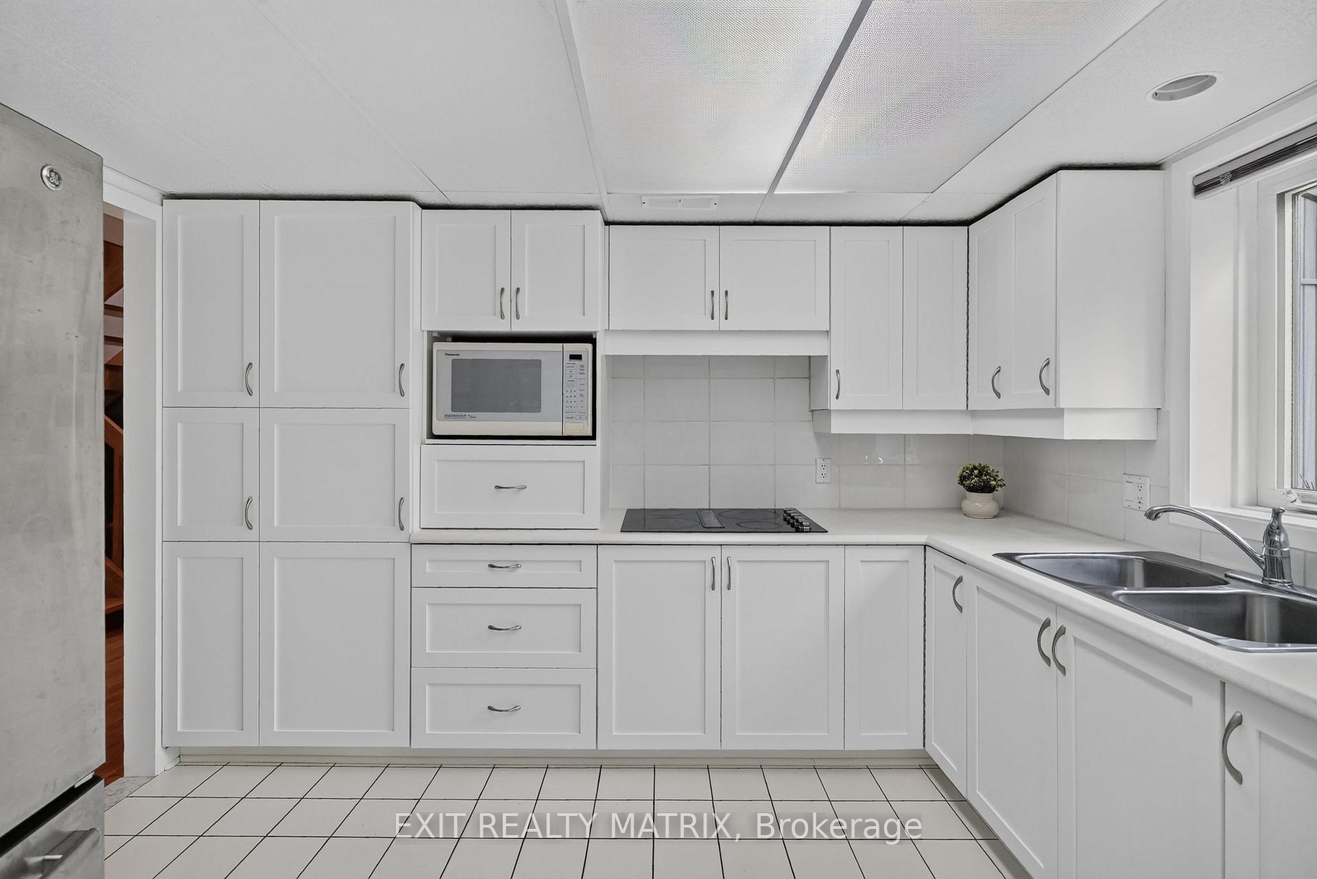 Photo 16 of 4510 Whispering Willow Drive, Ottawa, Sarsfield/Bearbrook — HOMEH