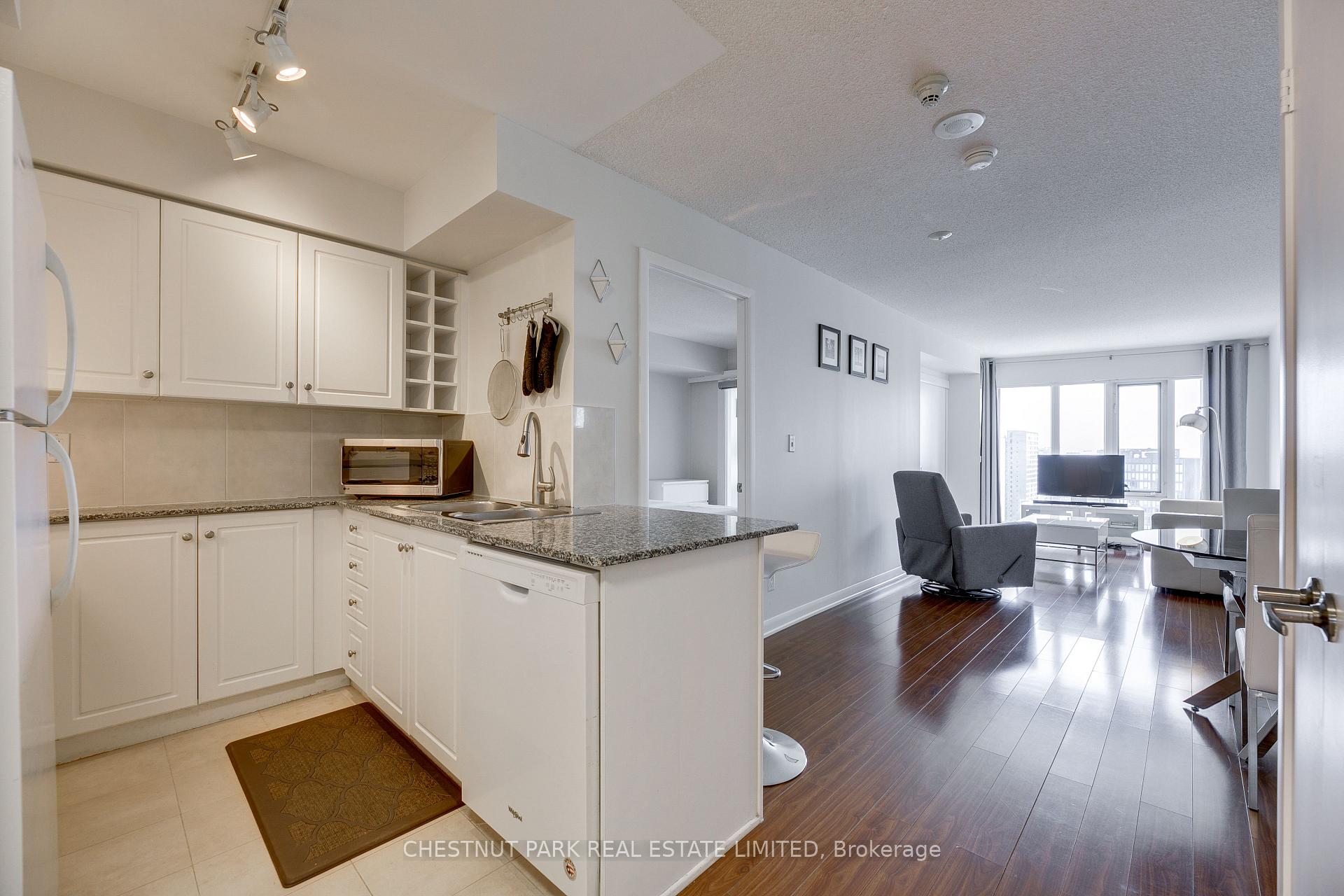 Photo 4 of Unit 3003, 210 Victoria Street, Toronto, Church-Yonge Corridor — HOMEH
