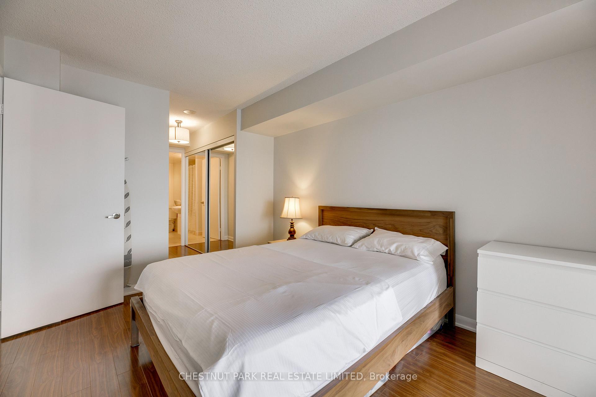 Photo 13 of Unit 3003, 210 Victoria Street, Toronto, Church-Yonge Corridor — HOMEH
