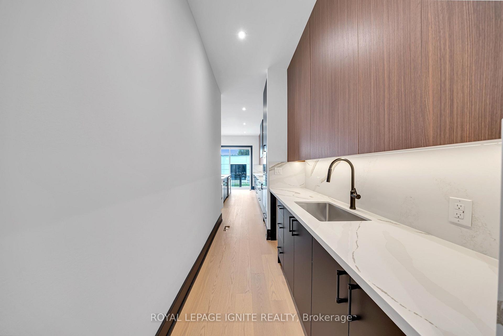 Photo 6 of 15 Deblyn Drive E, Scarborough, L'Amoreaux — HOMEH