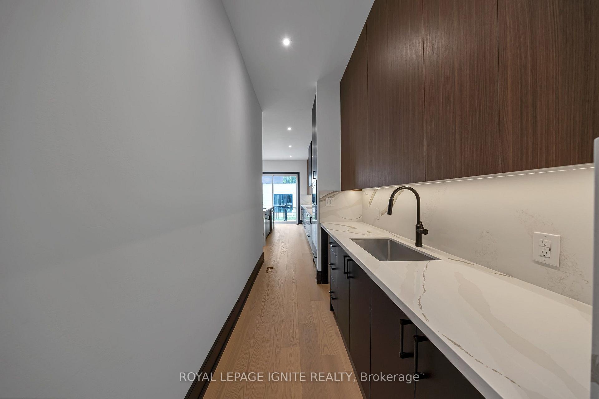 Photo 7 of 15 Deblyn Drive E, Scarborough, L'Amoreaux — HOMEH