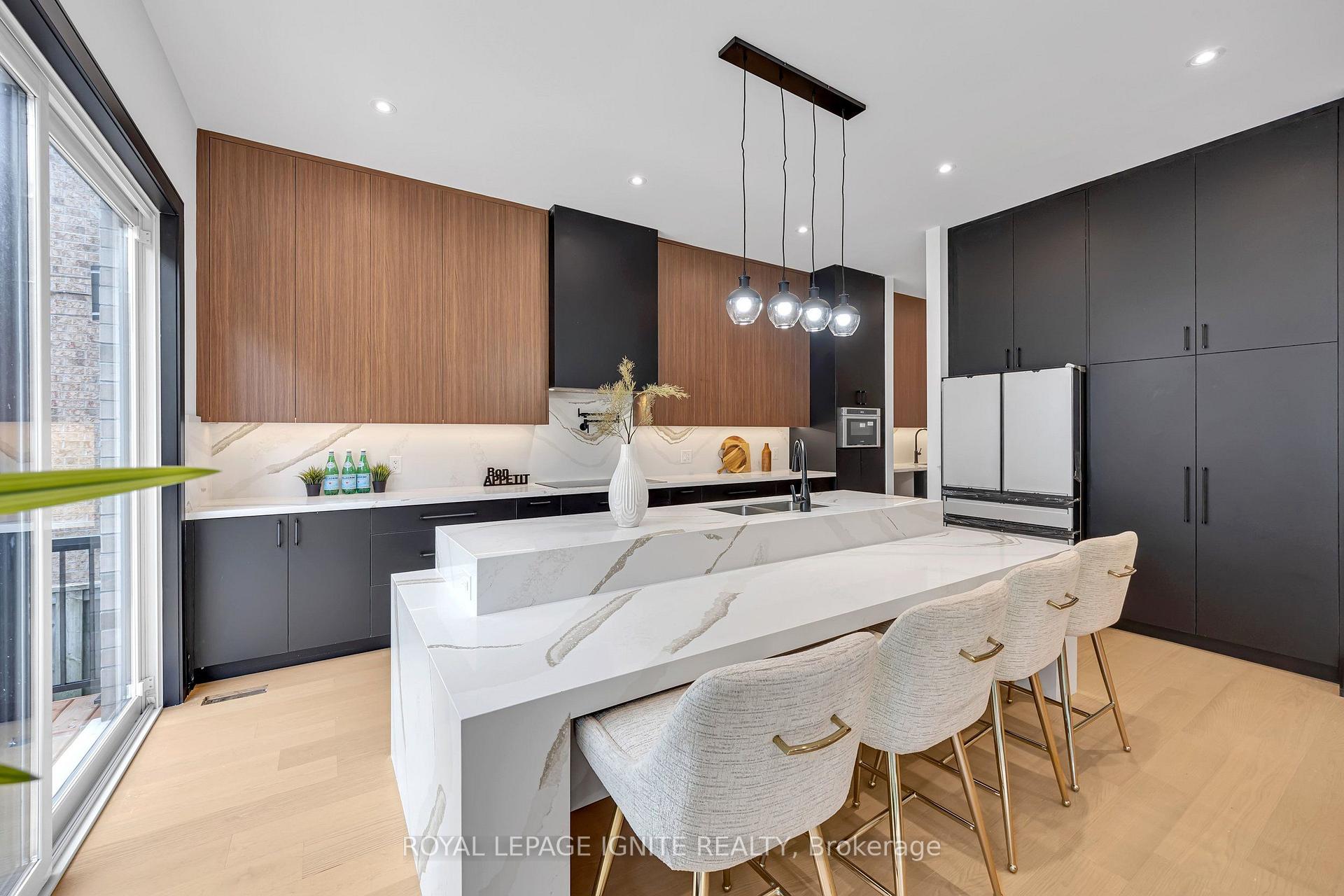 Photo 13 of 15 Deblyn Drive E, Scarborough, L'Amoreaux — HOMEH