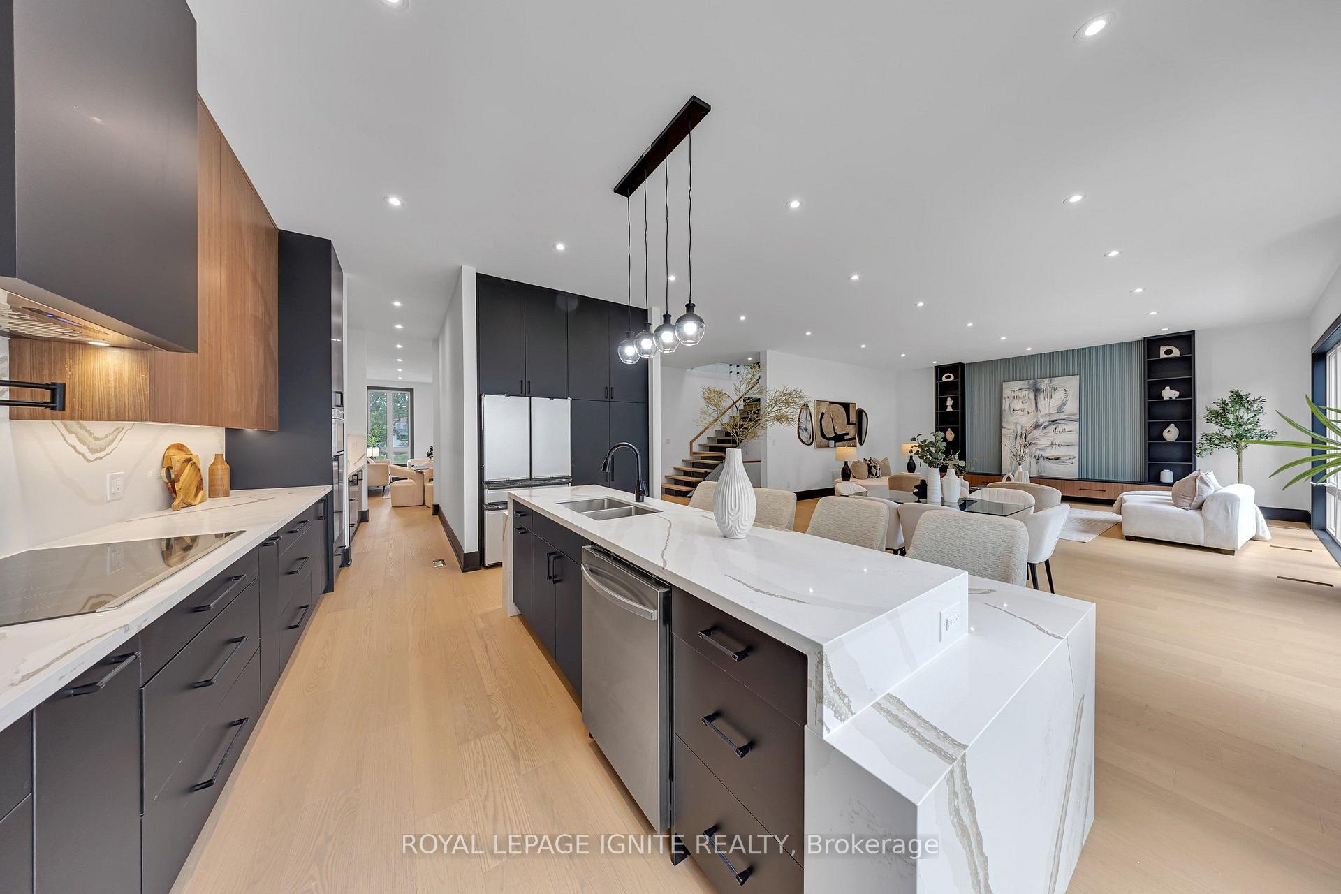 Photo 14 of 15 Deblyn Drive E, Scarborough, L'Amoreaux — HOMEH