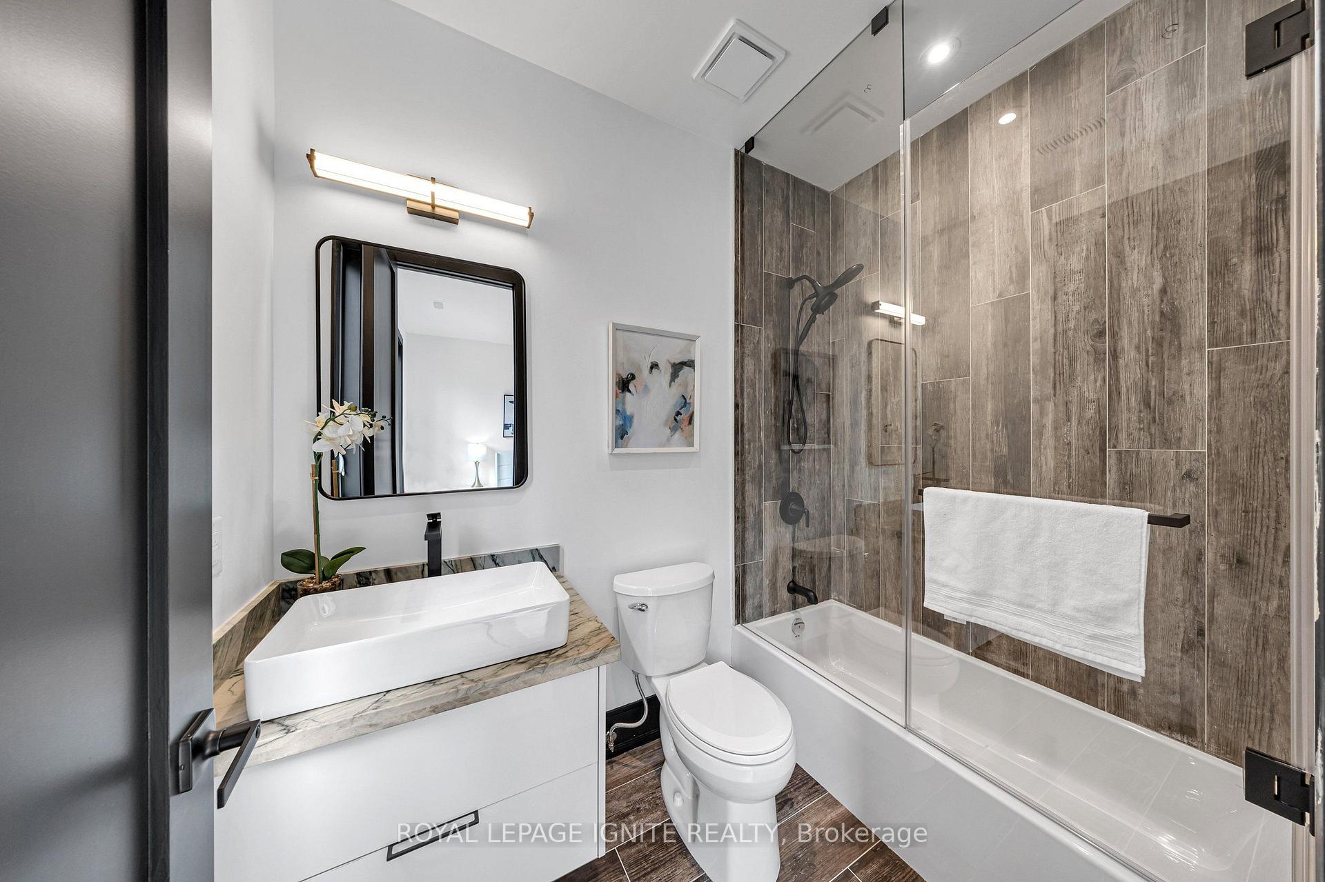 Photo 26 of 15 Deblyn Drive E, Scarborough, L'Amoreaux — HOMEH