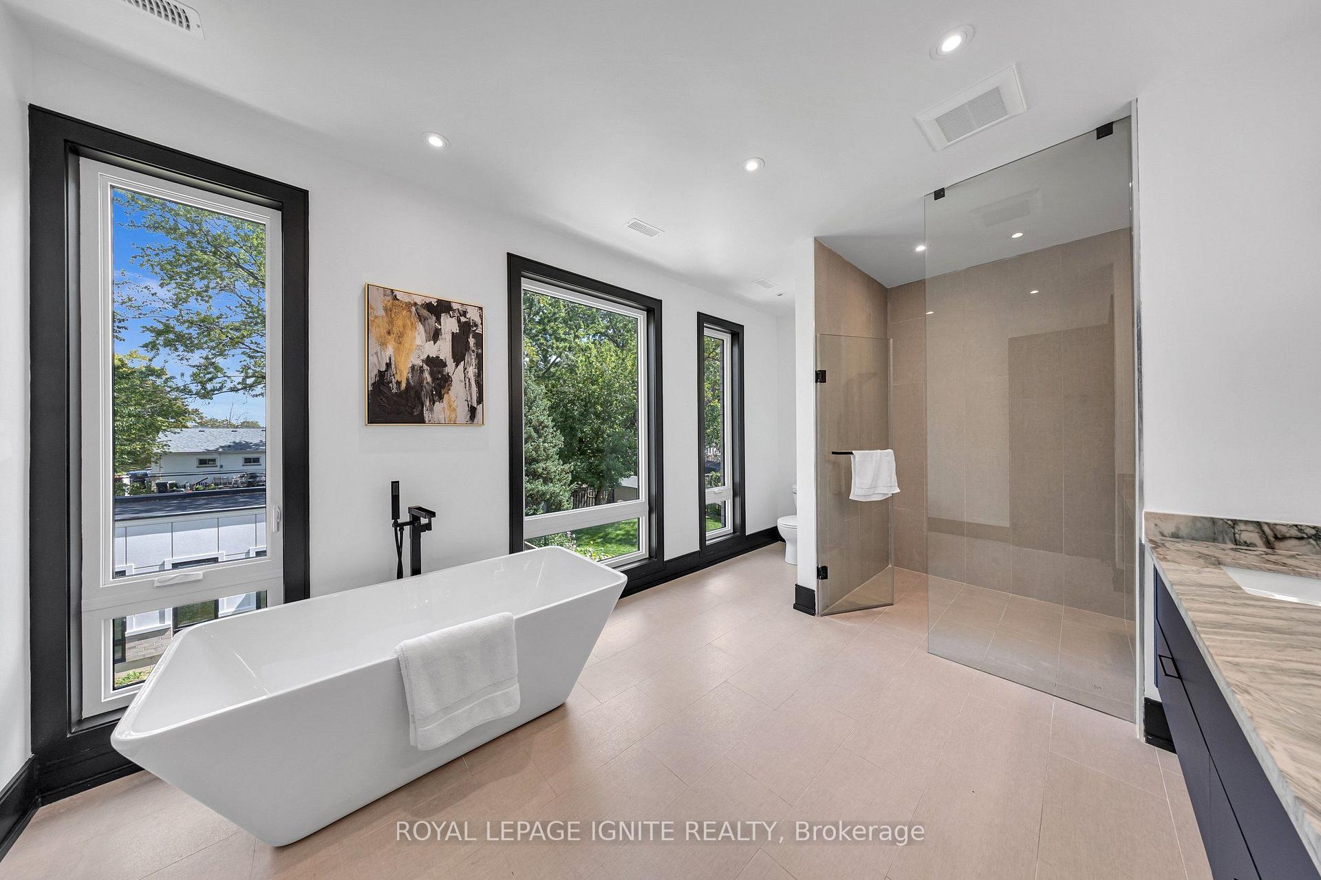 Photo 30 of 15 Deblyn Drive E, Scarborough, L'Amoreaux — HOMEH
